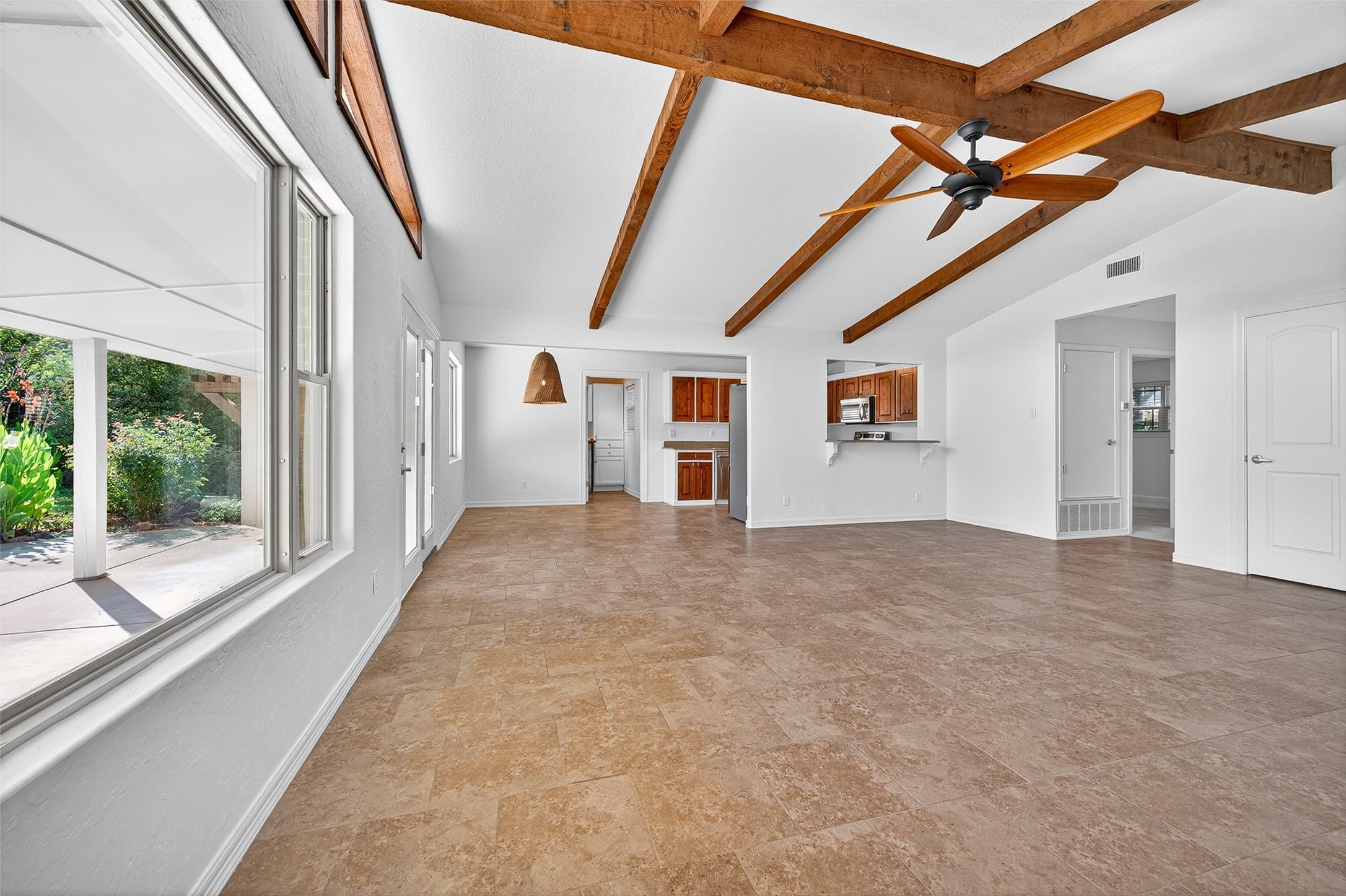 100 Kiowa Drive S