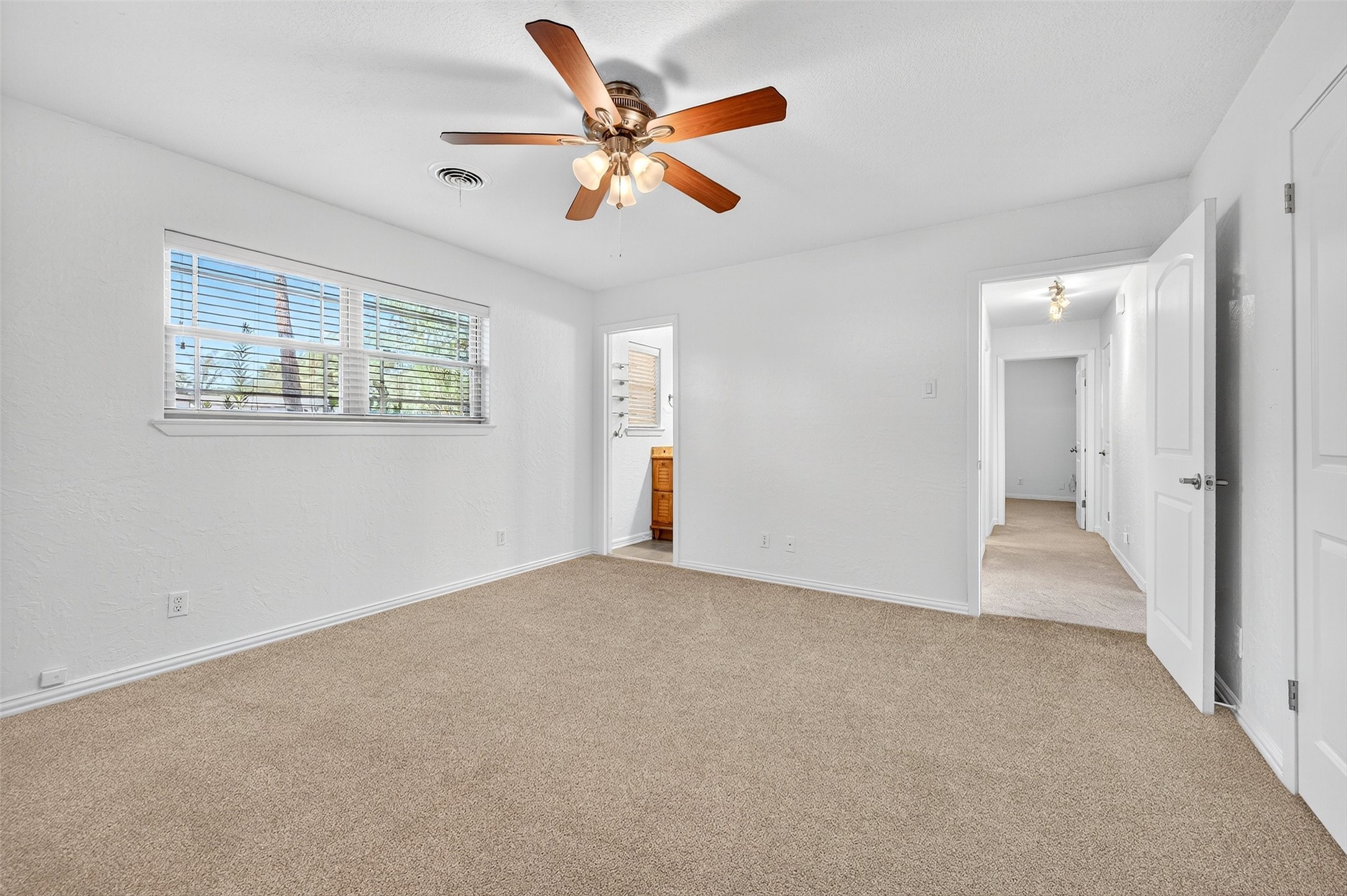 100 Kiowa Drive S