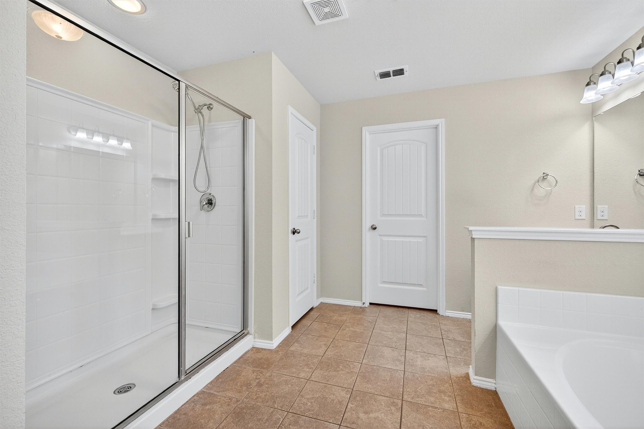 4515 Hummingbird Drive