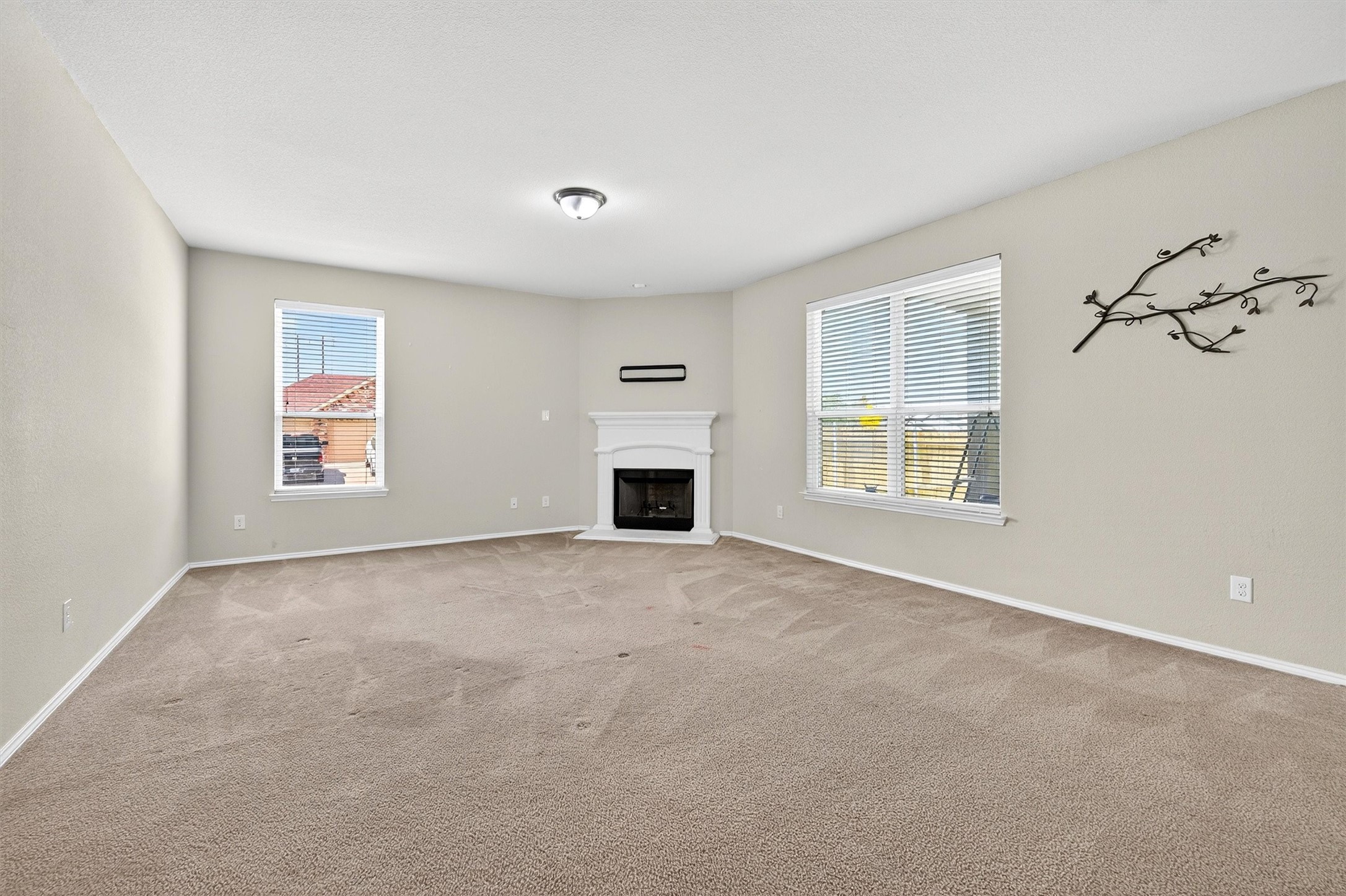 4515 Hummingbird Drive