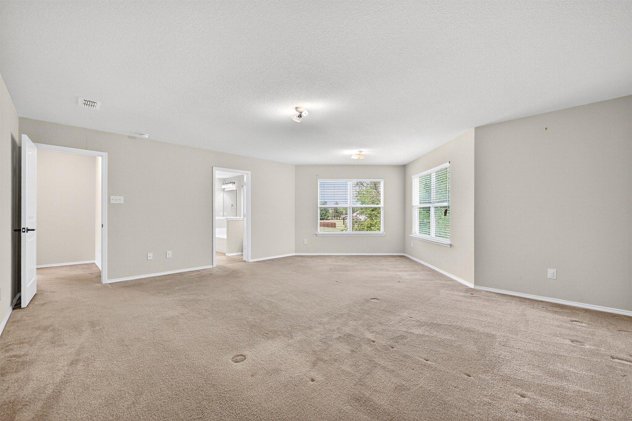 4515 Hummingbird Drive