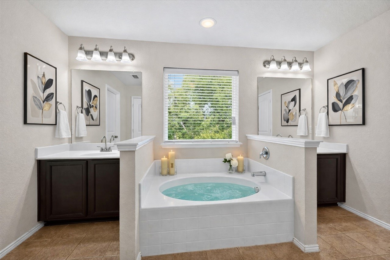 4515 Hummingbird Drive