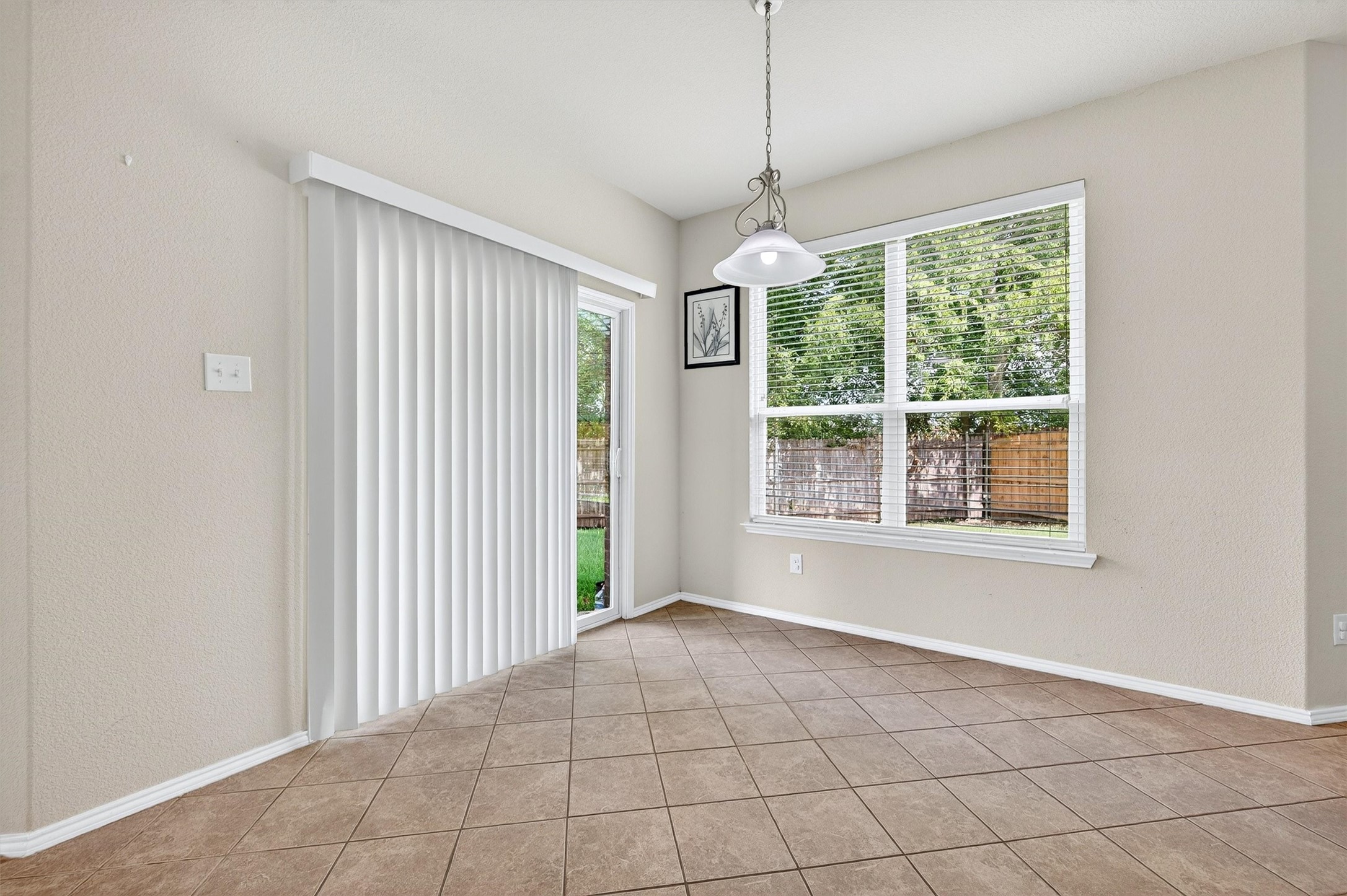 4515 Hummingbird Drive