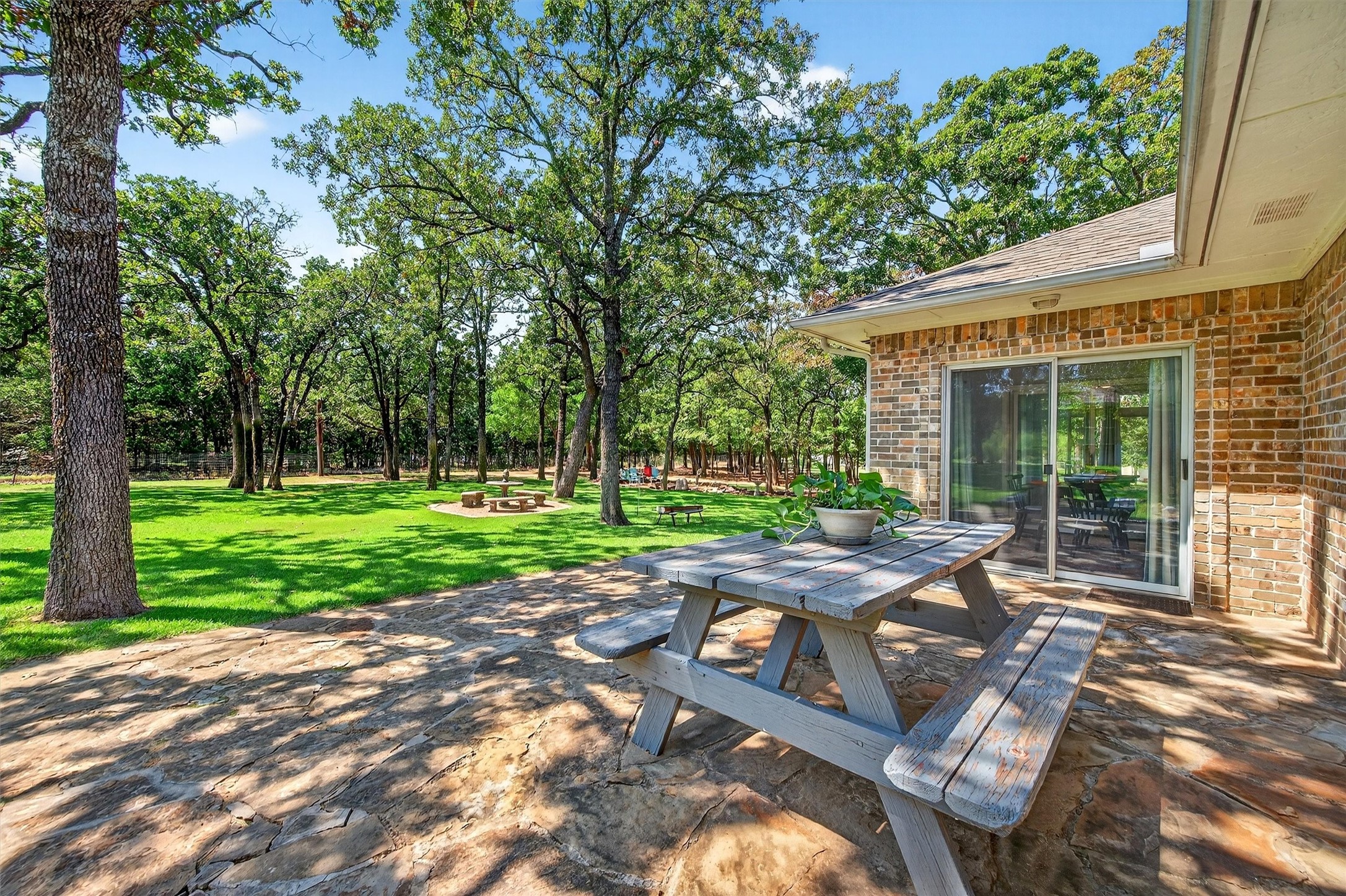 115 Kiowa Drive E