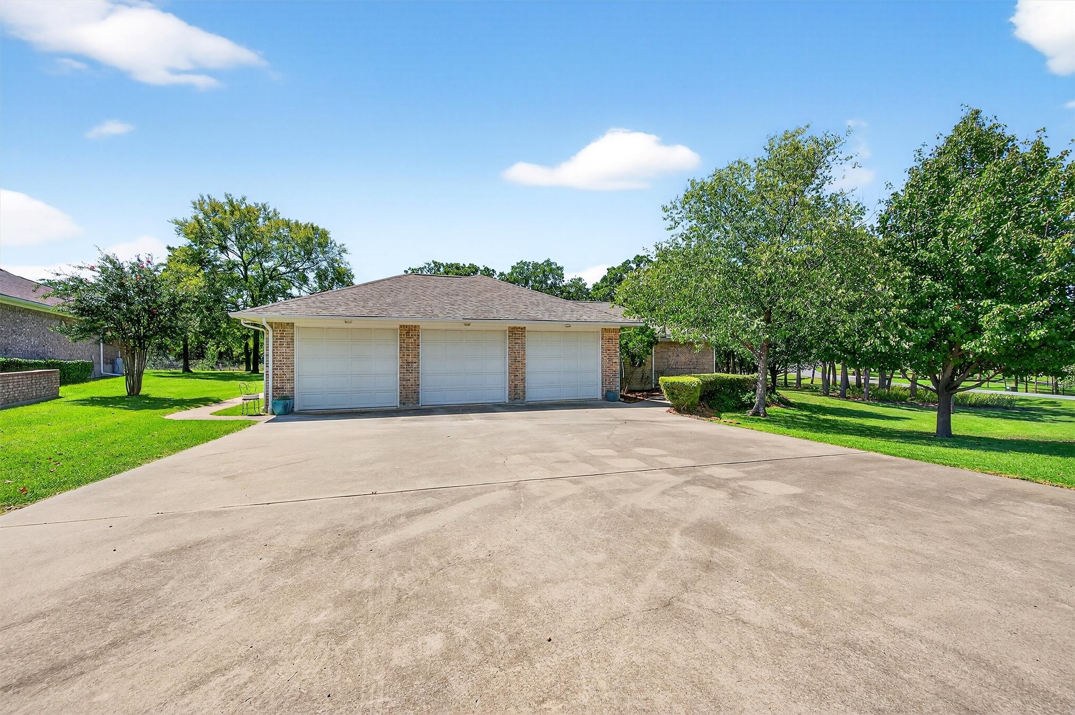 115 Kiowa Drive E