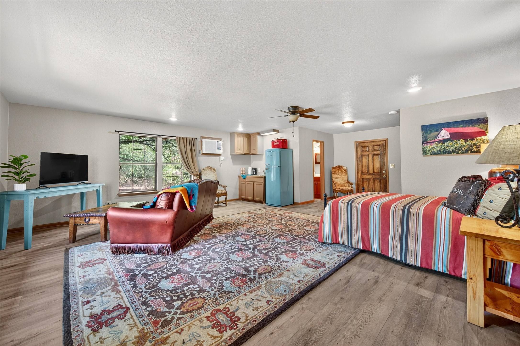 993 County Line Road