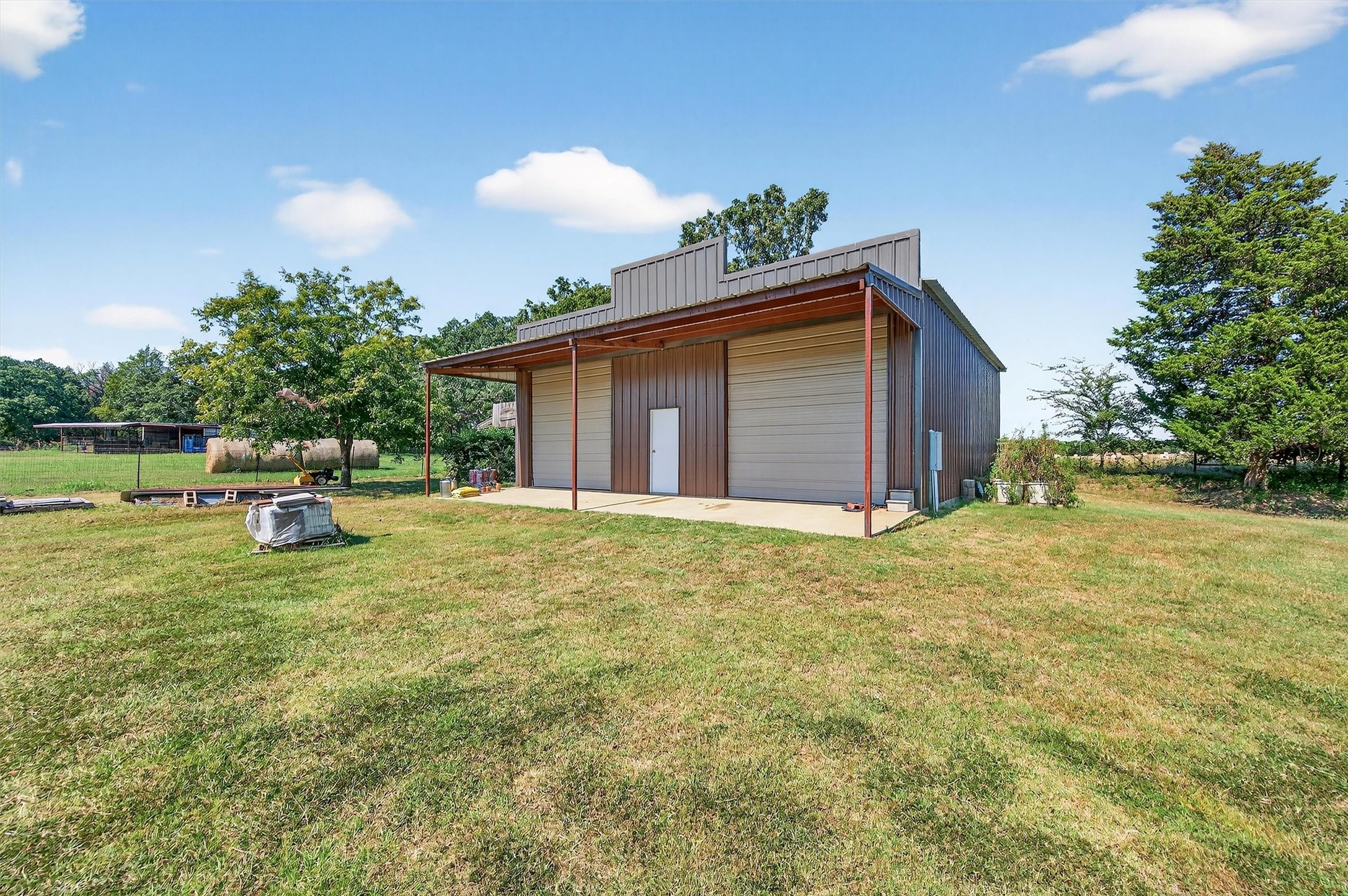 993 County Line Road