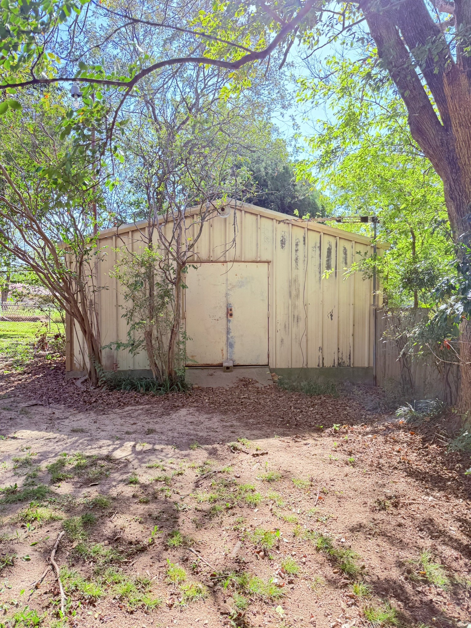 1537 Burns City Road