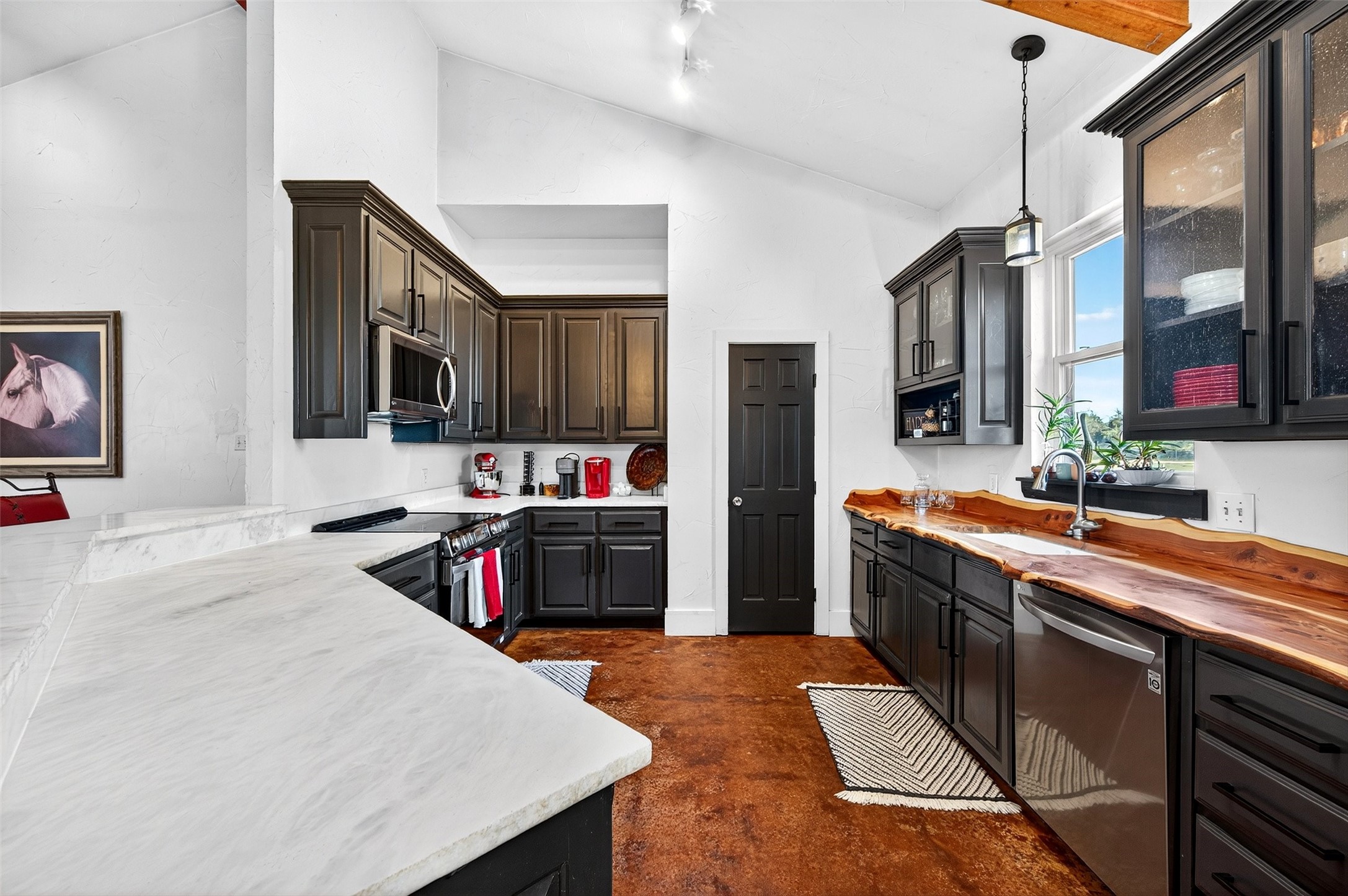 8950 Arvin Hill Road