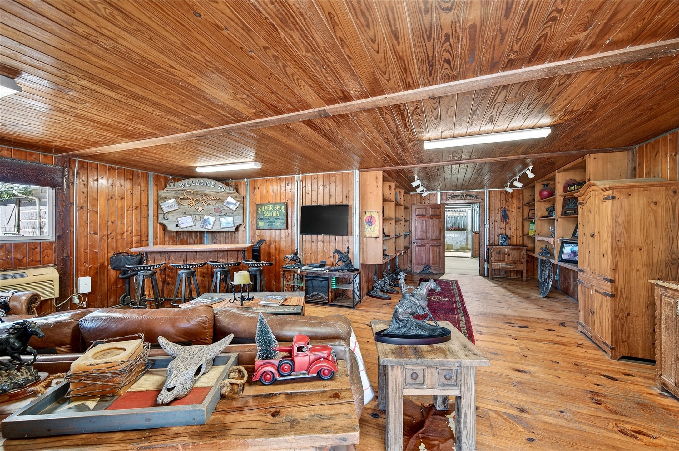 8950 Arvin Hill Road