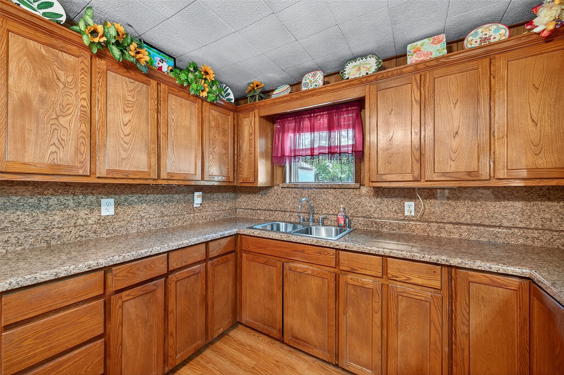 1005 S Clements Street