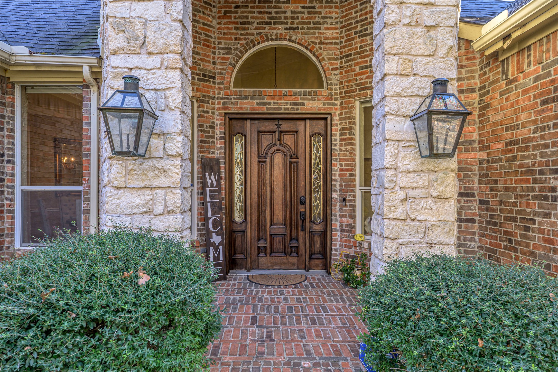 1071 E Oak Shores Drive