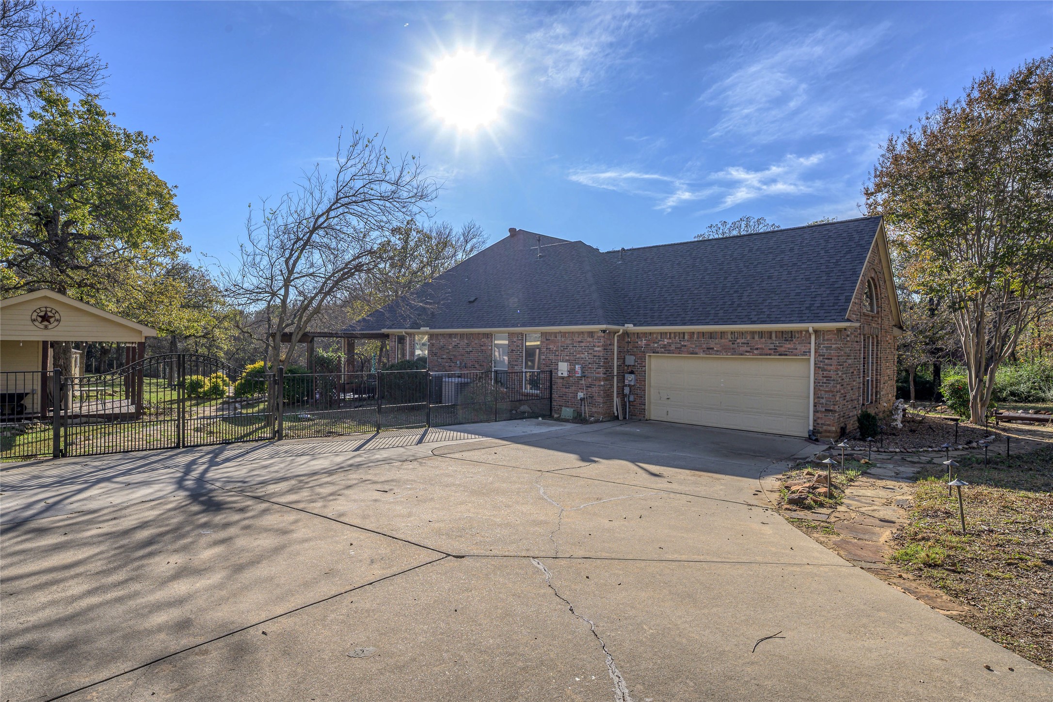 1071 E Oak Shores Drive