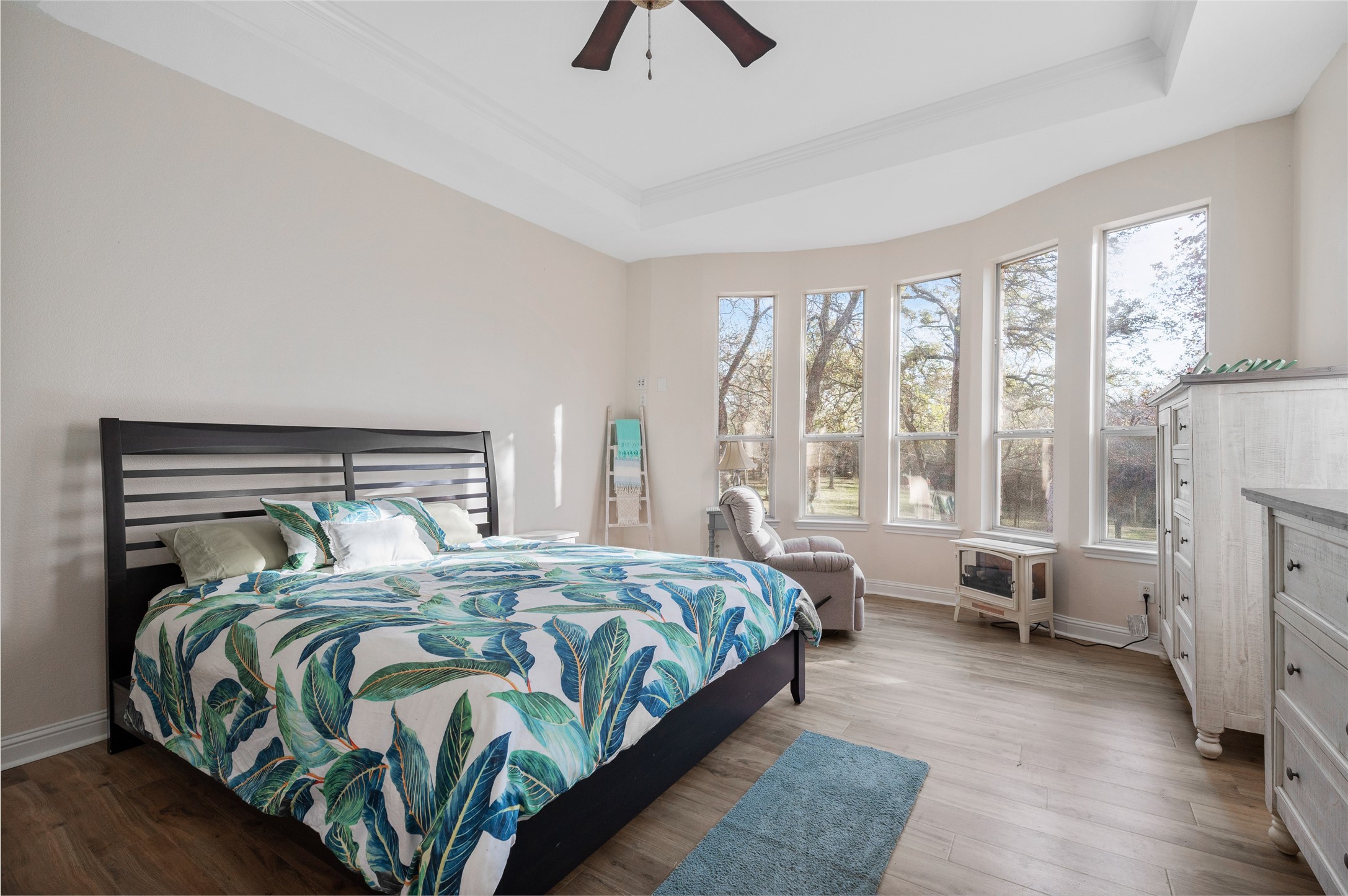 1071 E Oak Shores Drive