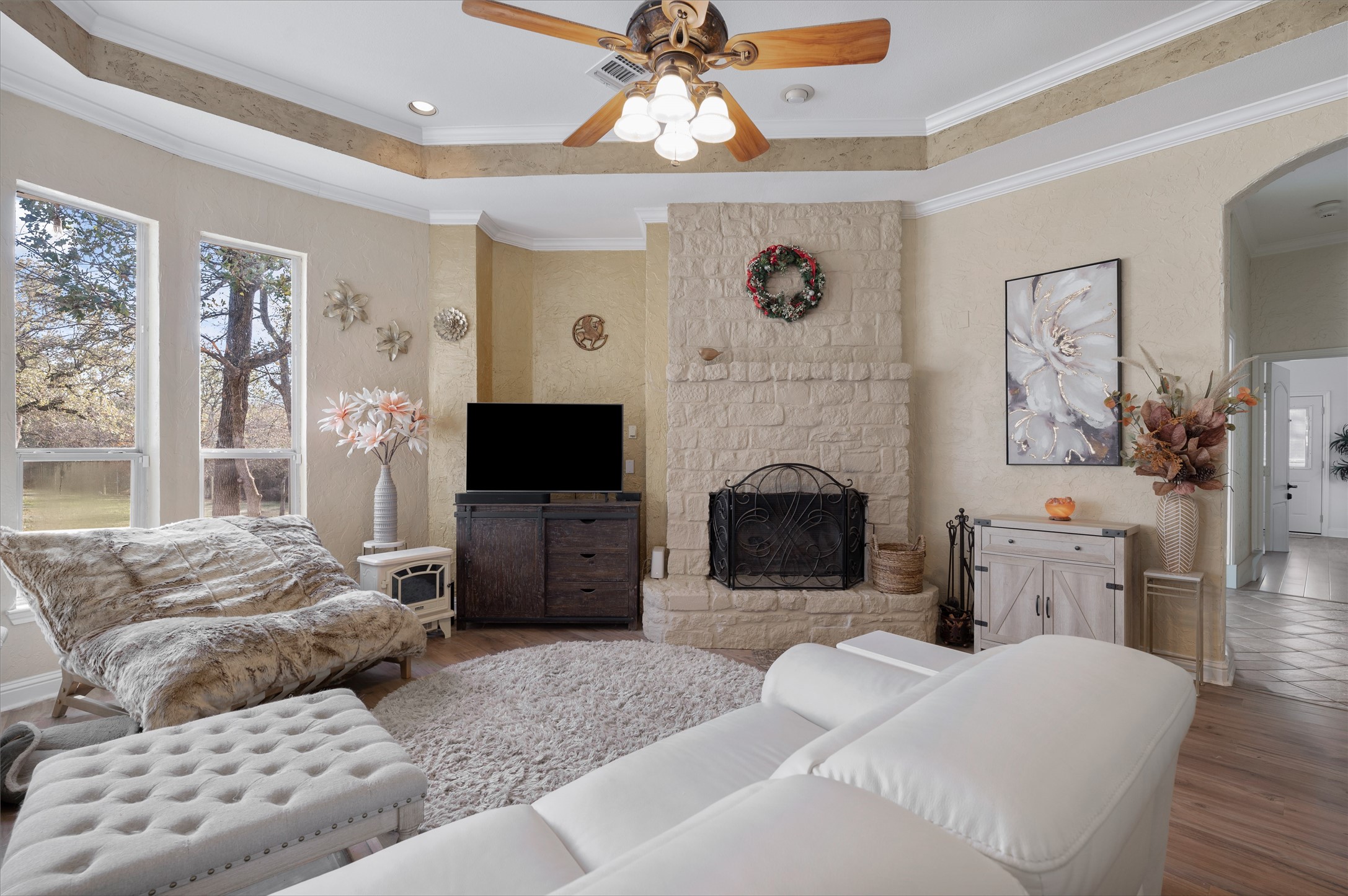 1071 E Oak Shores Drive