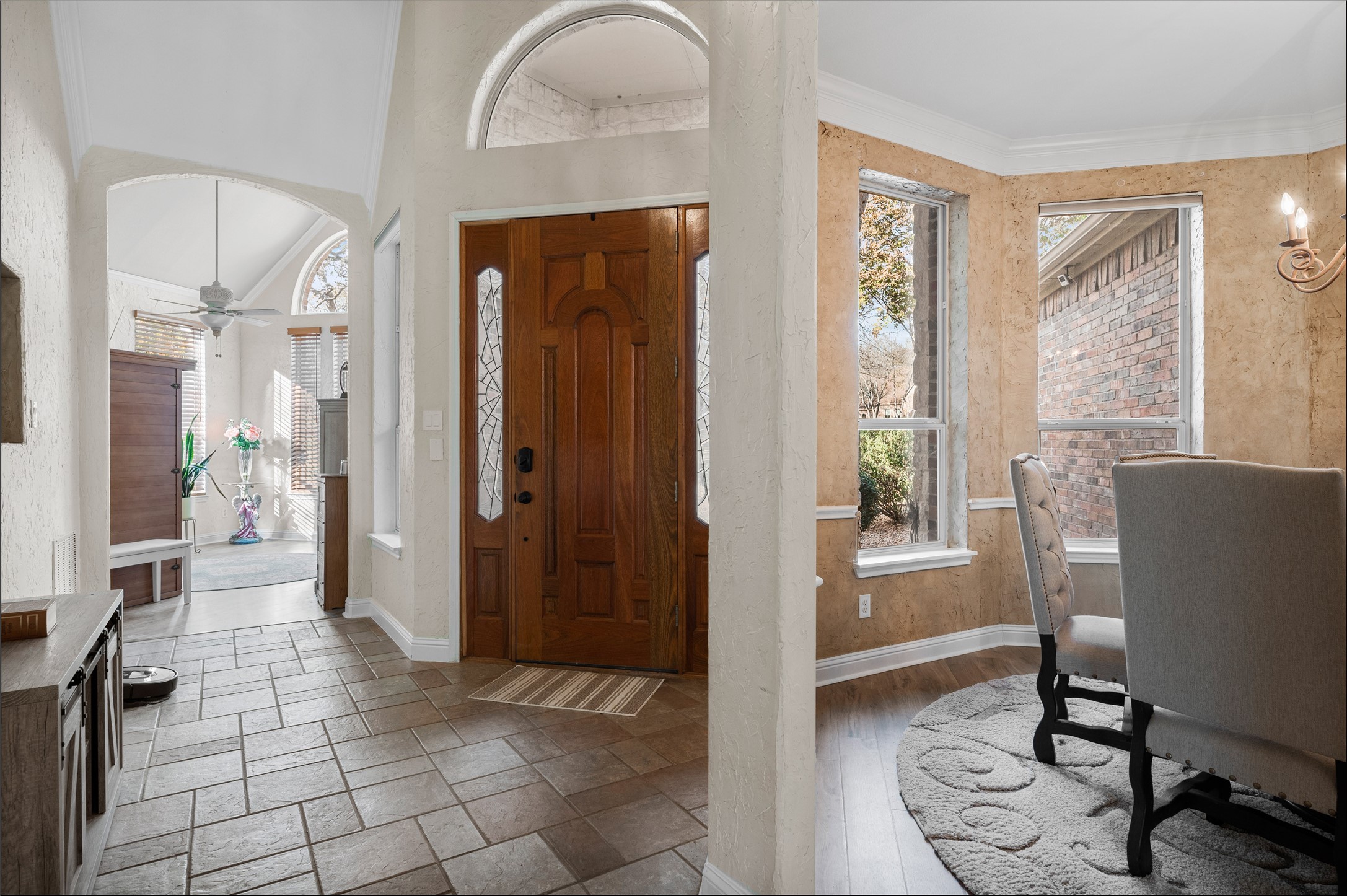 1071 E Oak Shores Drive