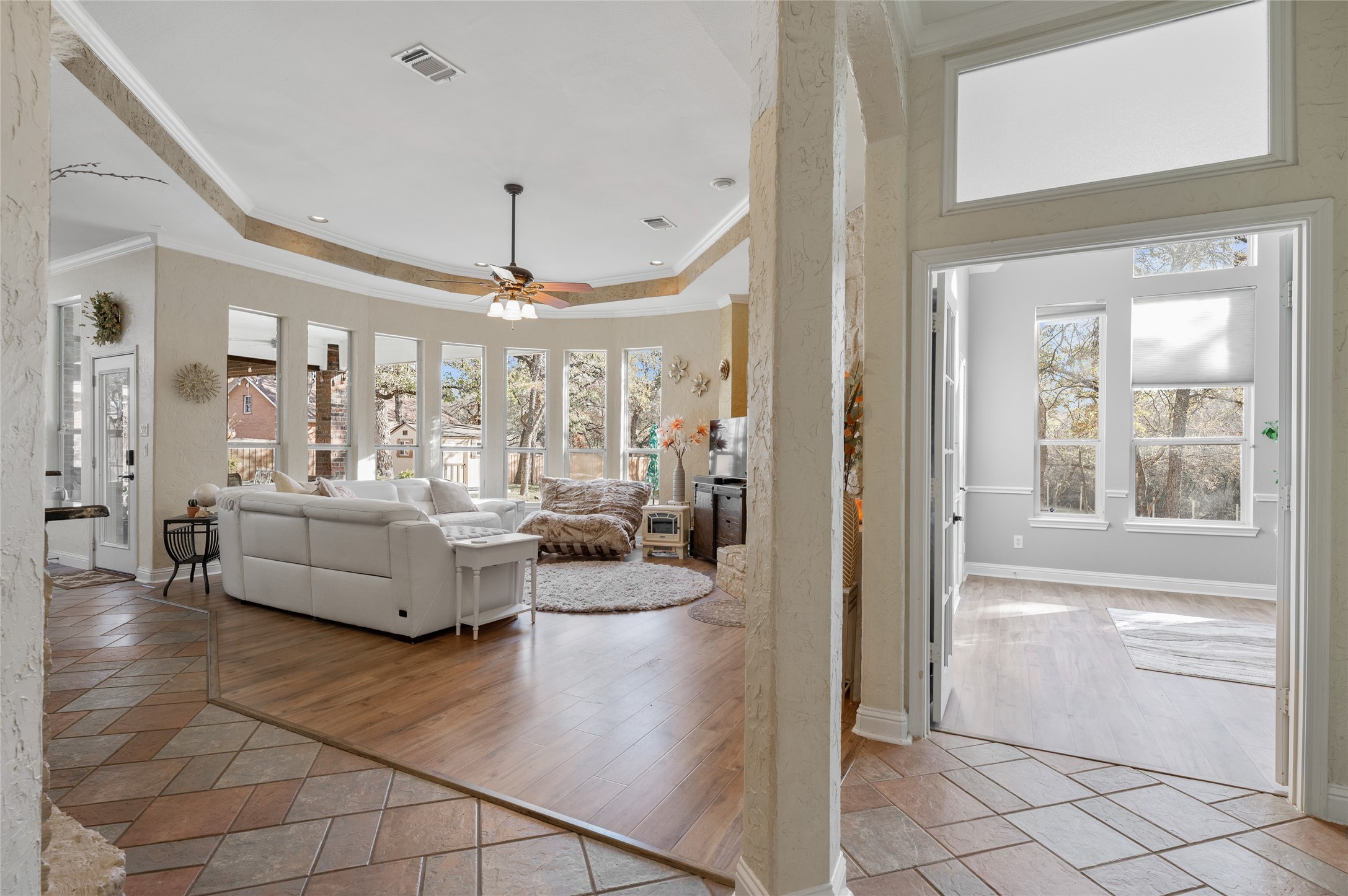 1071 E Oak Shores Drive