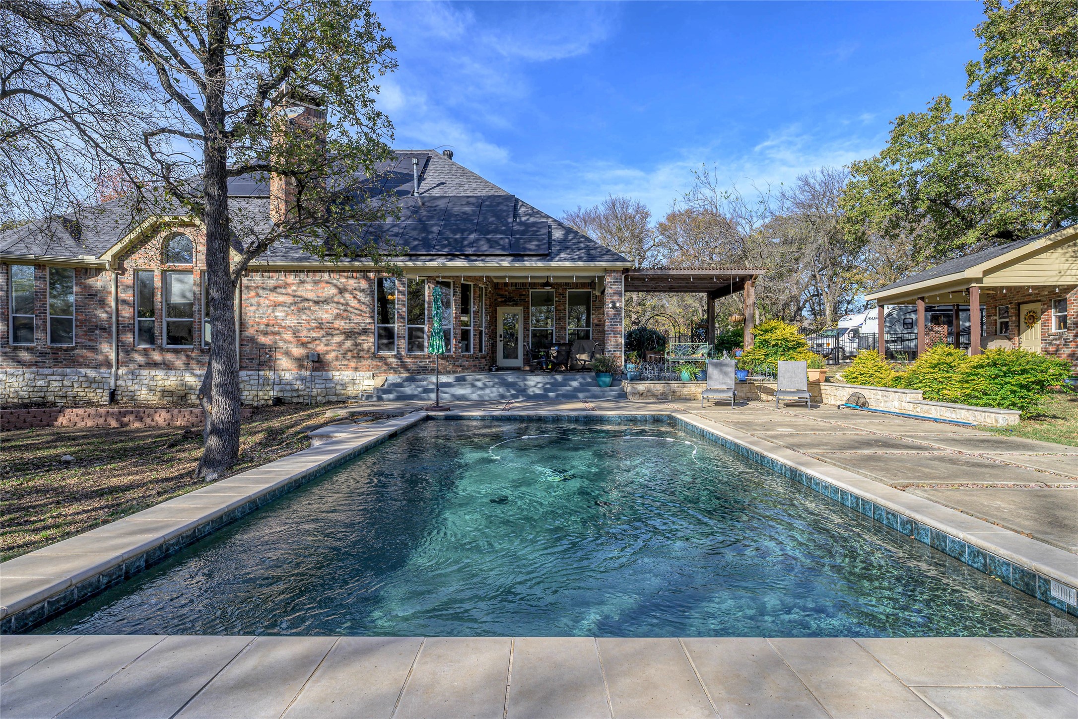 1071 E Oak Shores Drive