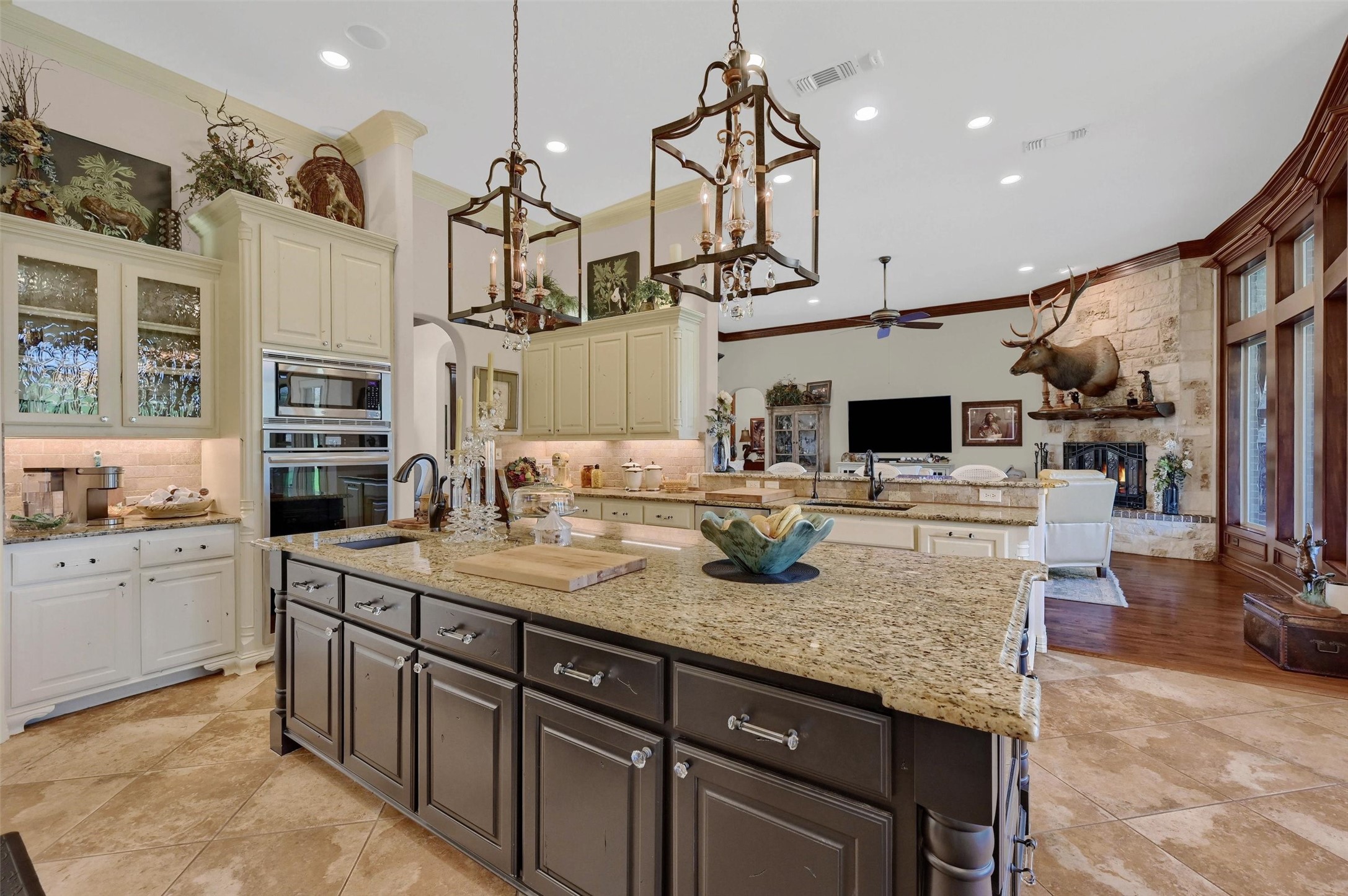 7545 Colton Lane
