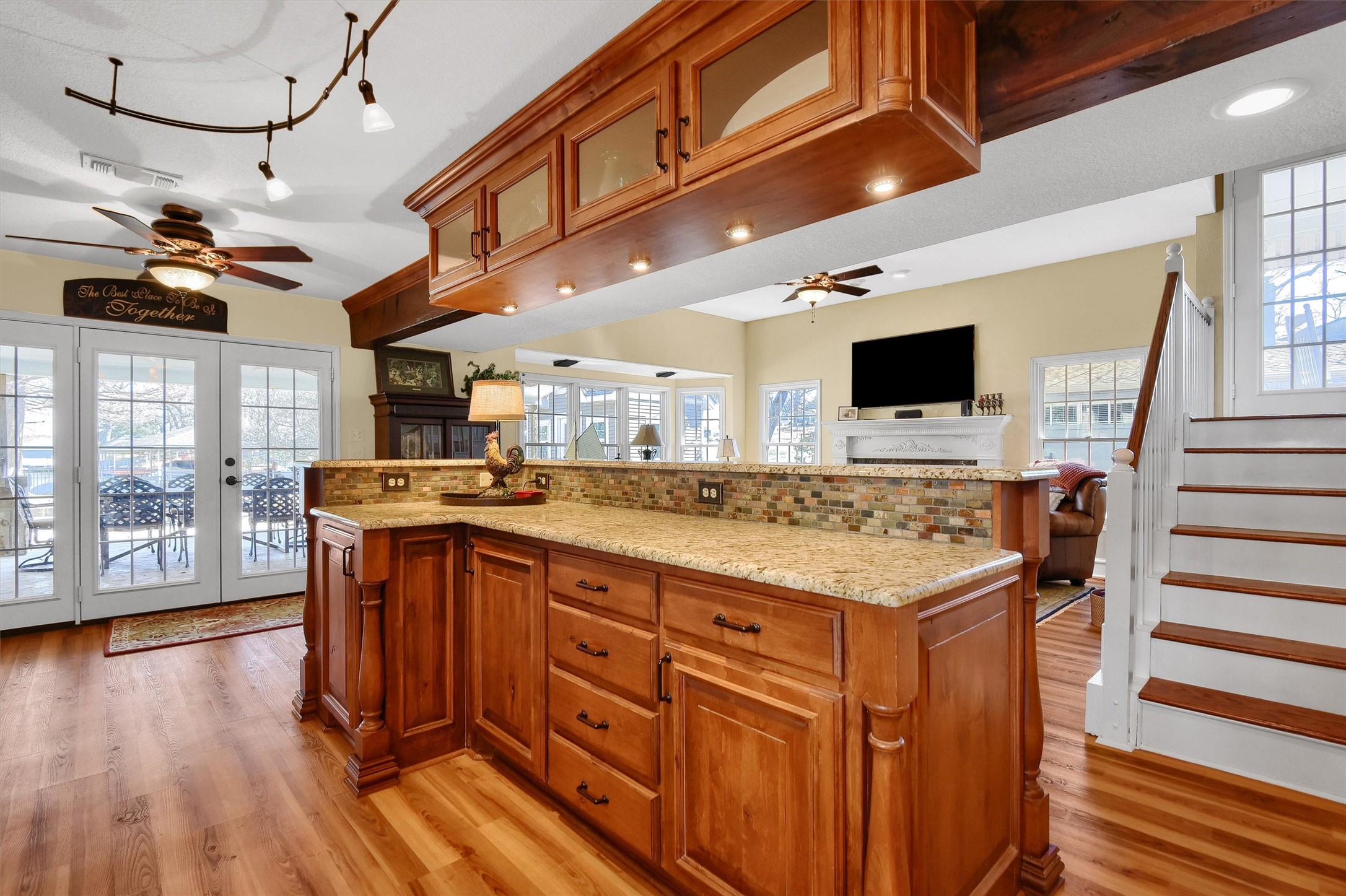 203 W Kiowa Drive