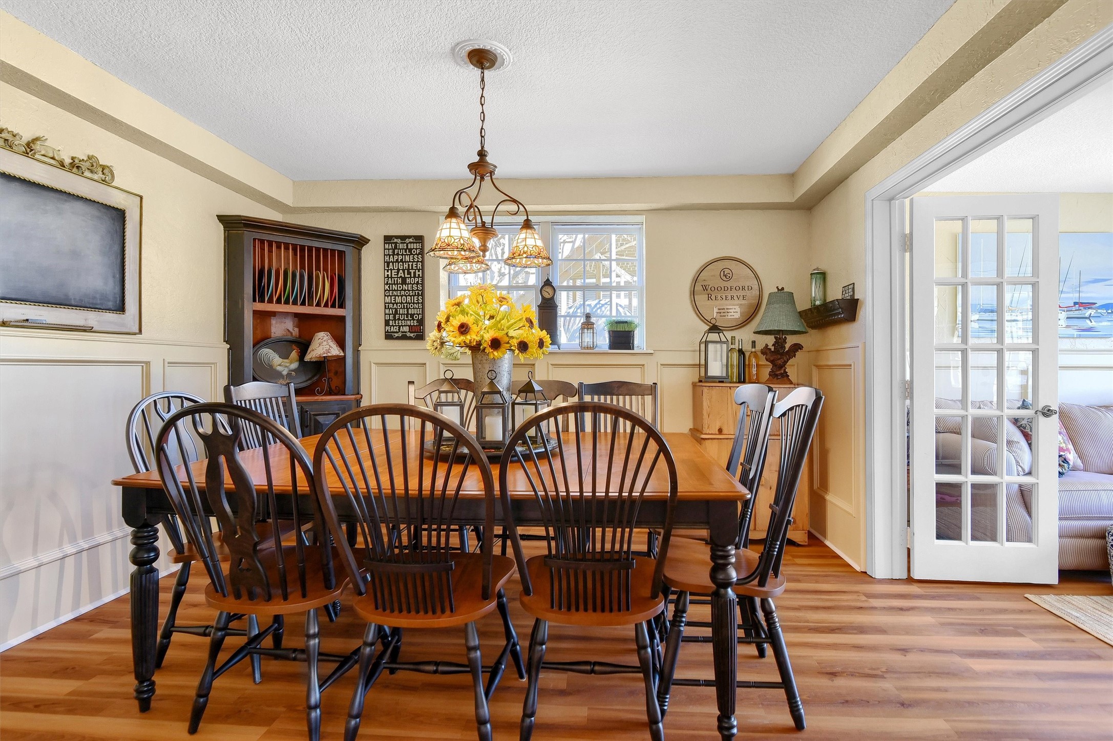 203 W Kiowa Drive