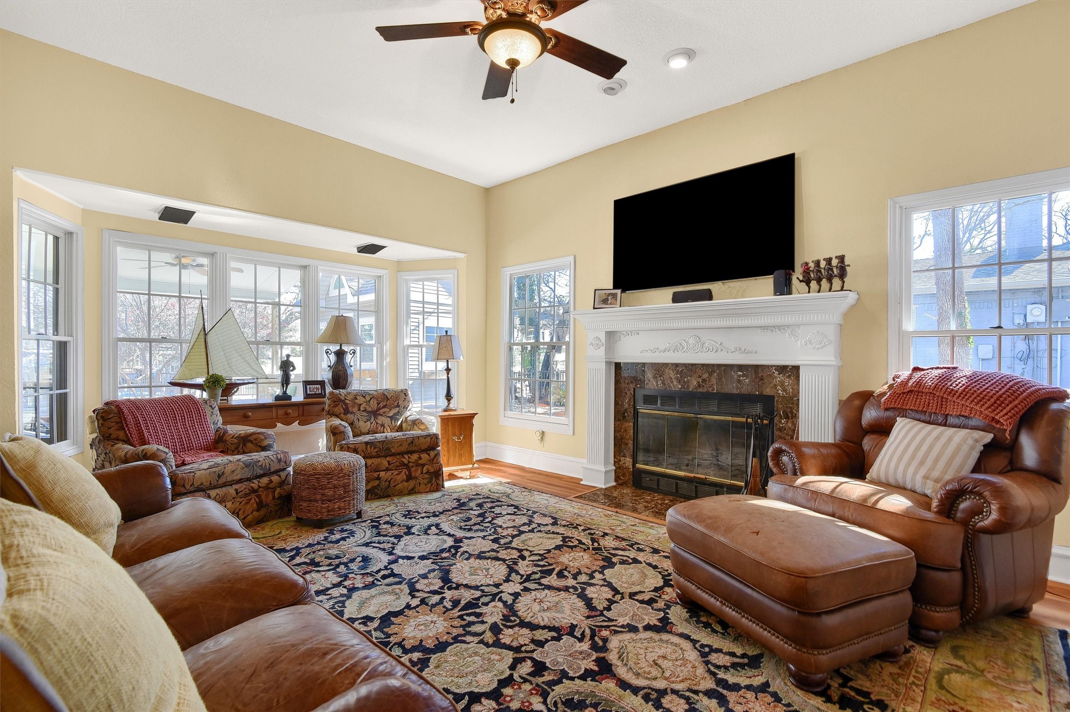 203 W Kiowa Drive