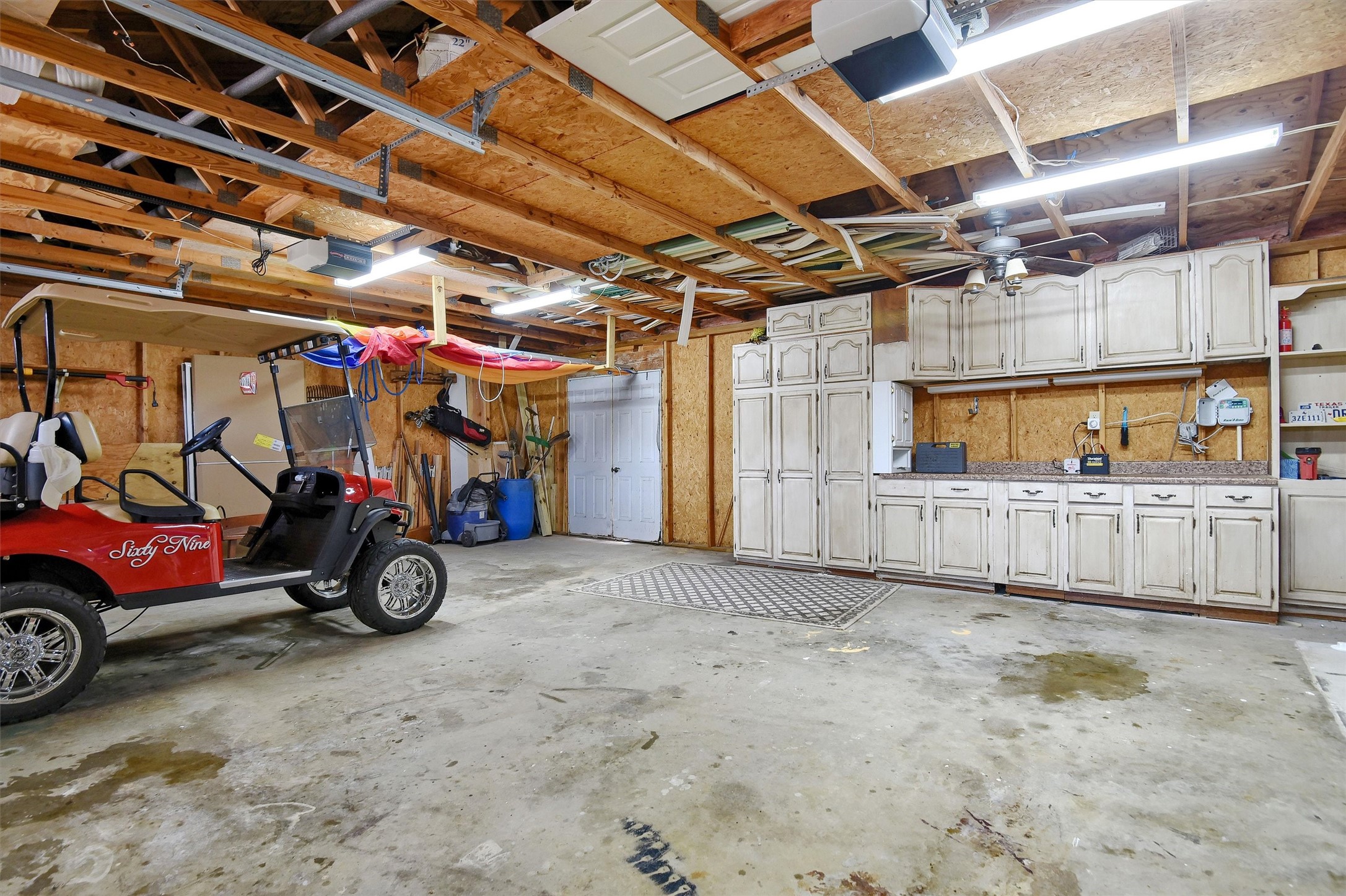 203 W Kiowa Drive