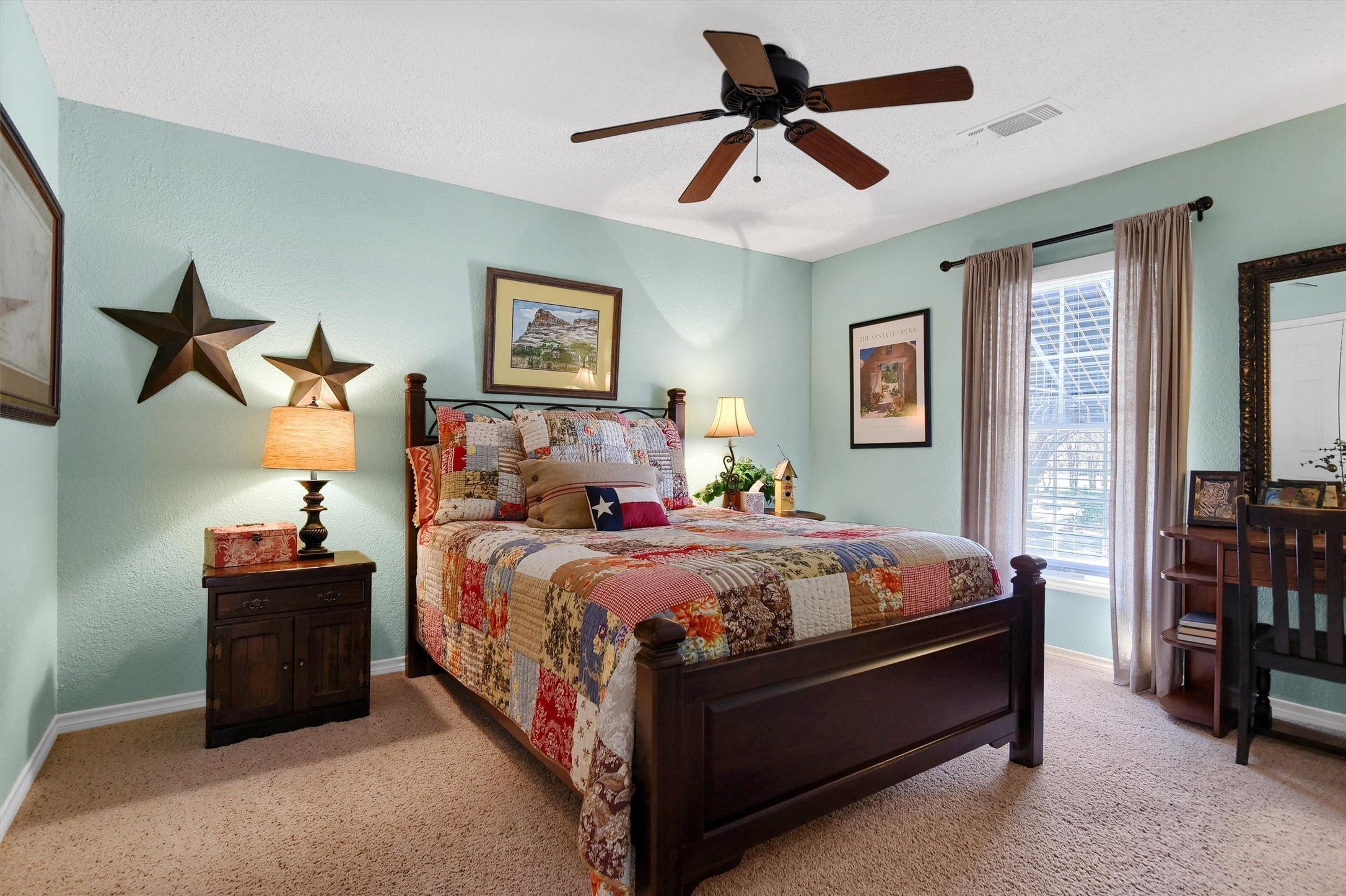 203 W Kiowa Drive