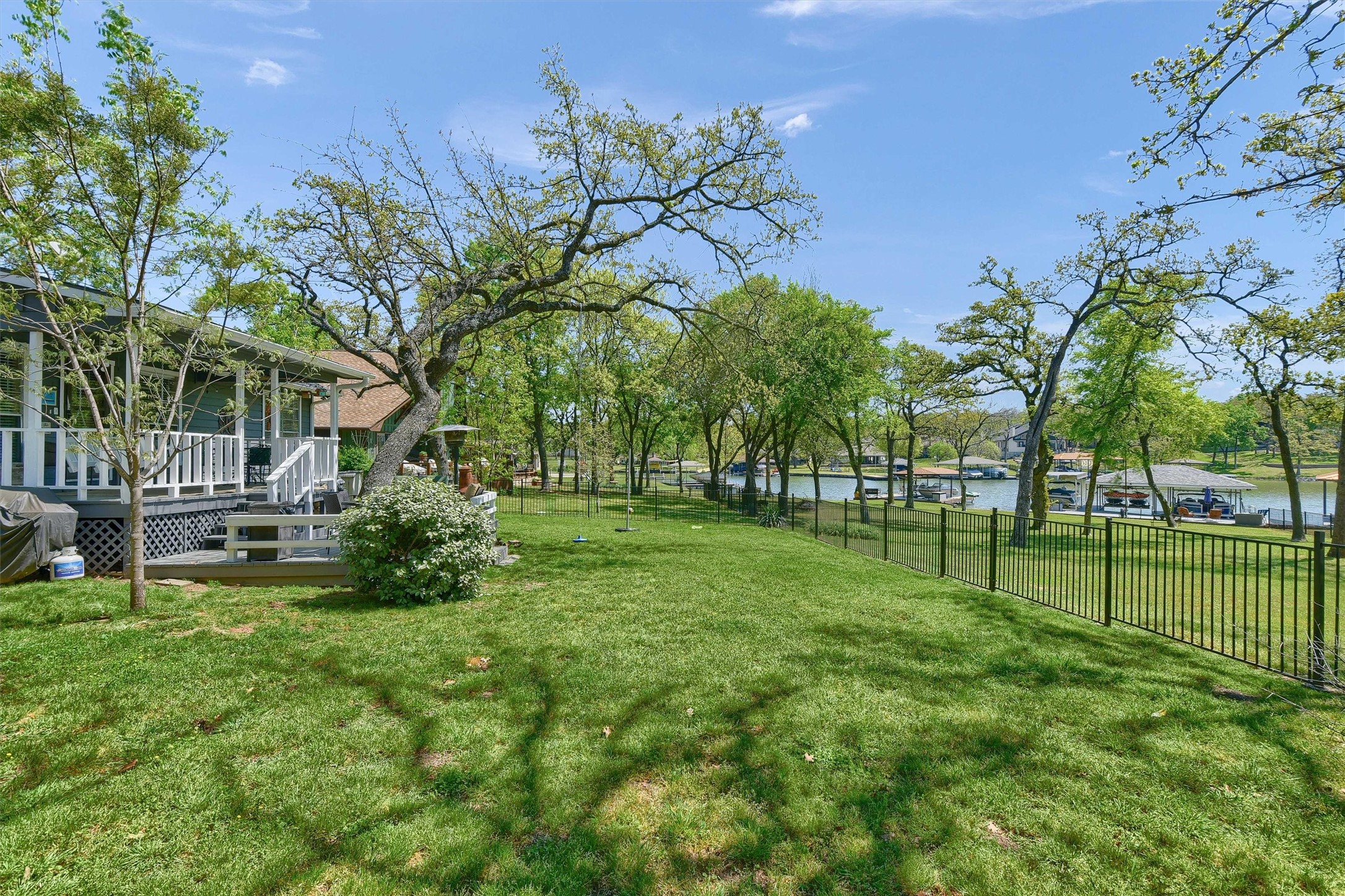 1214 E Kiowa Drive
