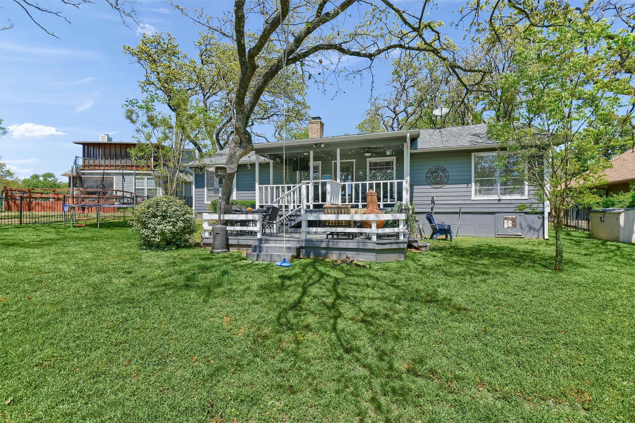 1214 E Kiowa Drive