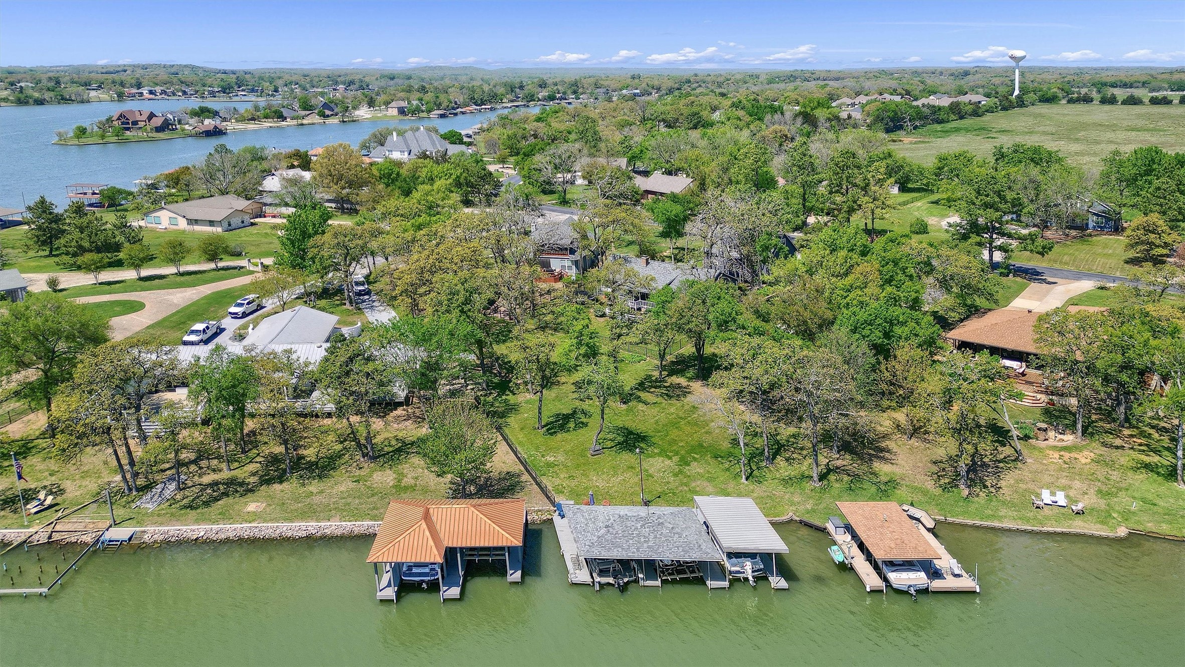 1214 E Kiowa Drive