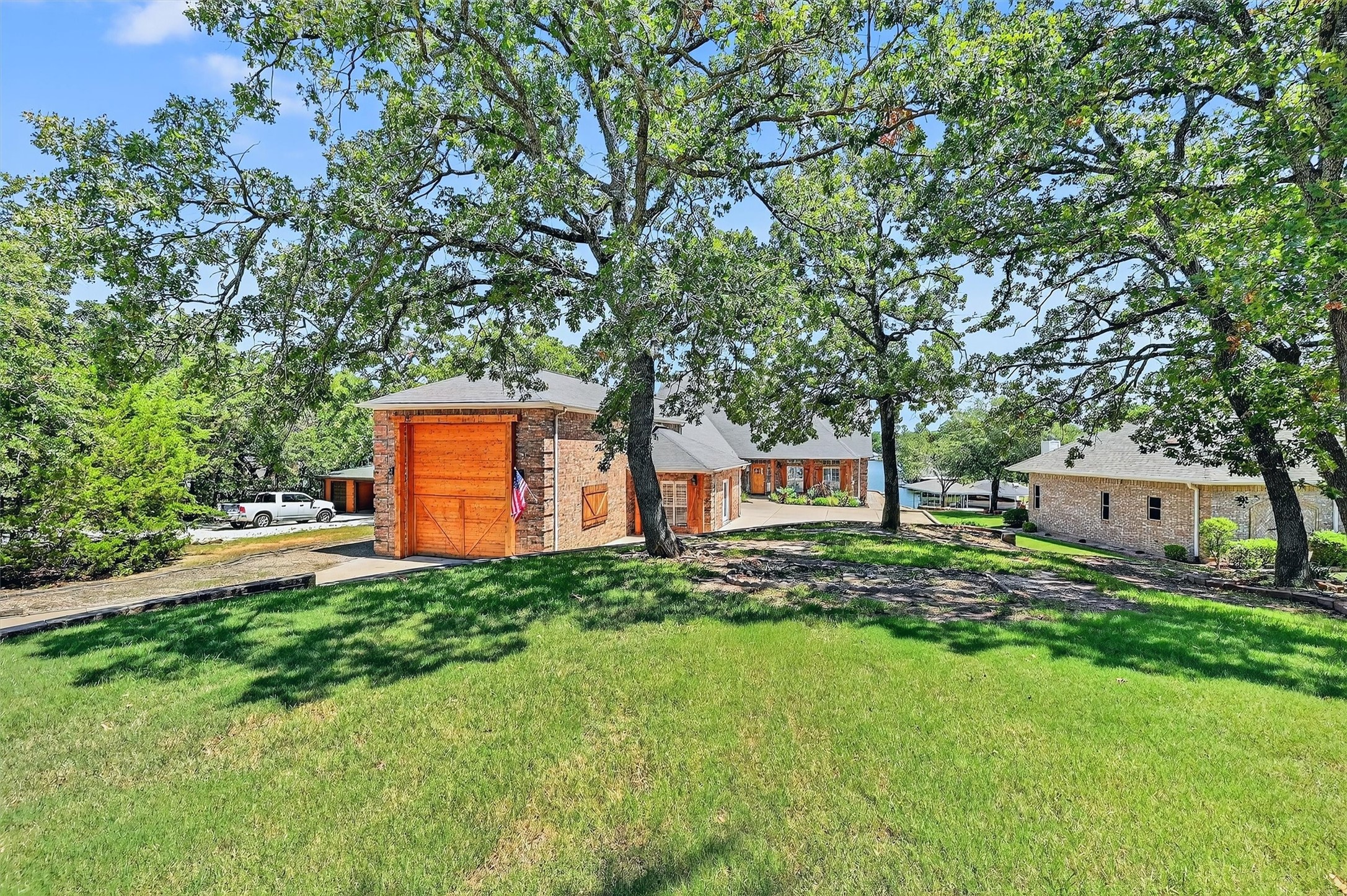 214 Kiowa Drive E