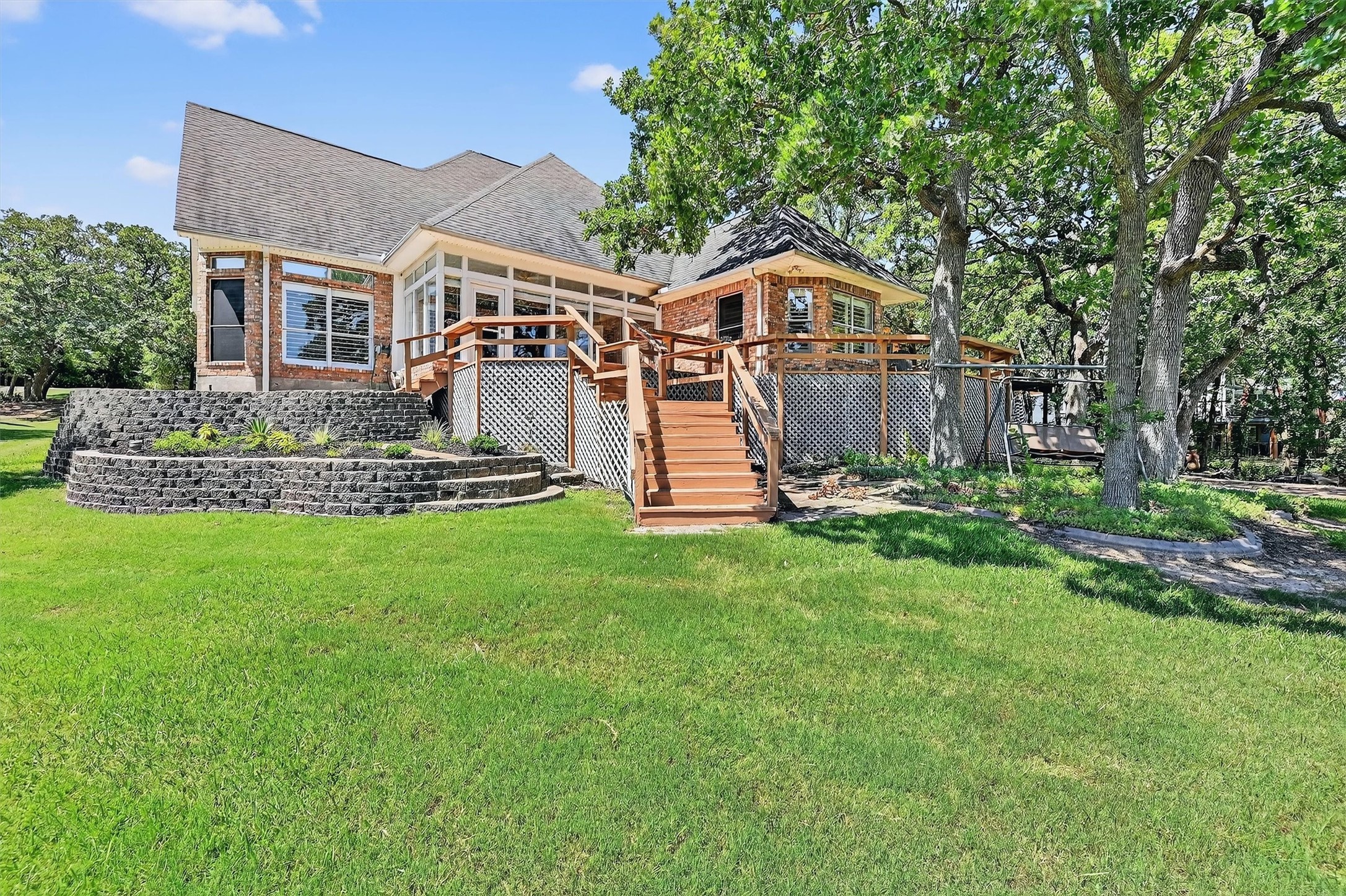 214 Kiowa Drive E