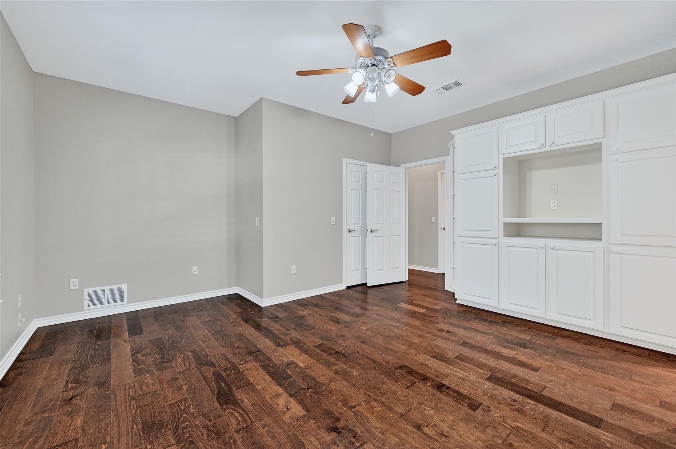214 Kiowa Drive E