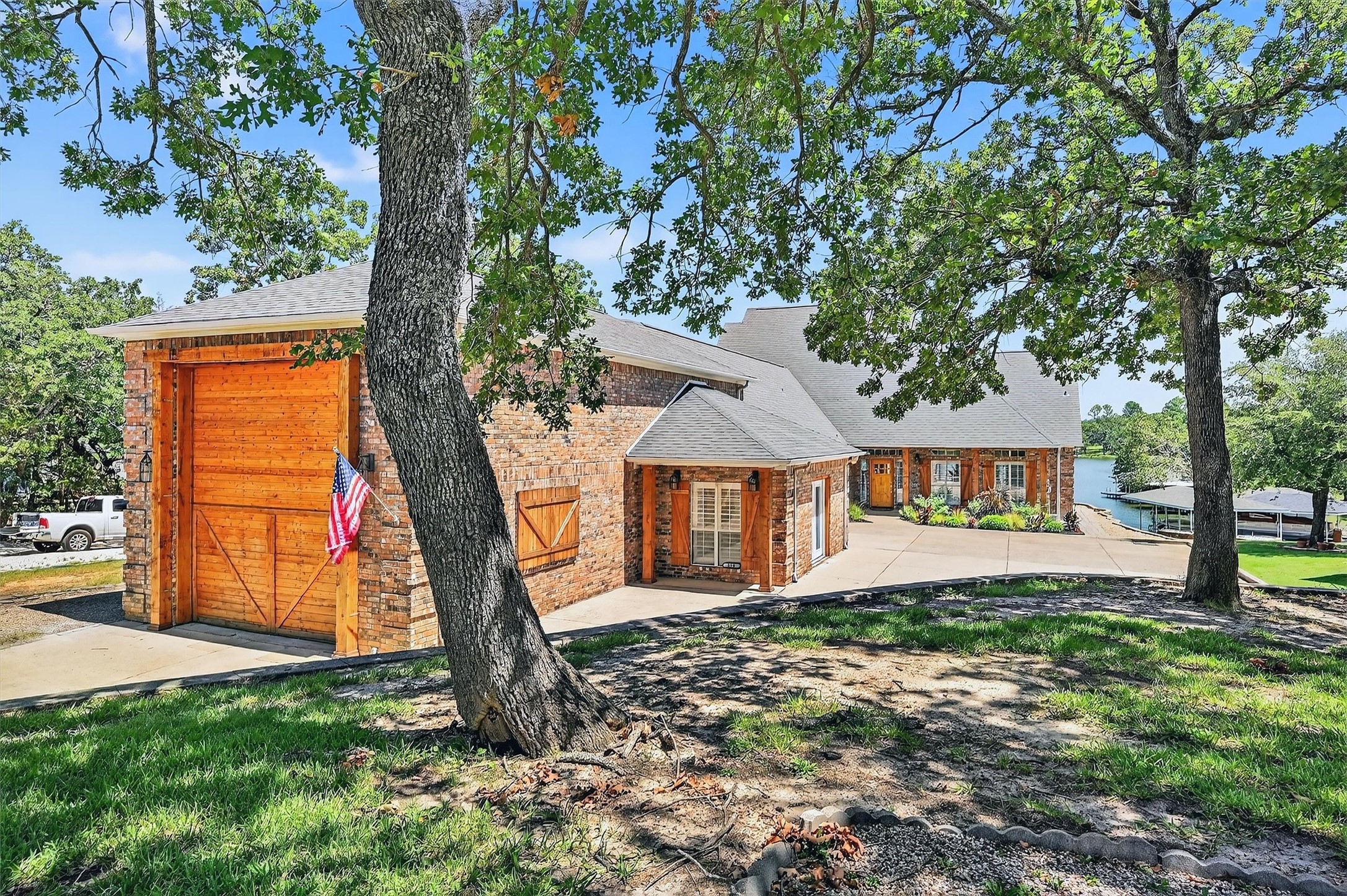 214 Kiowa Drive E