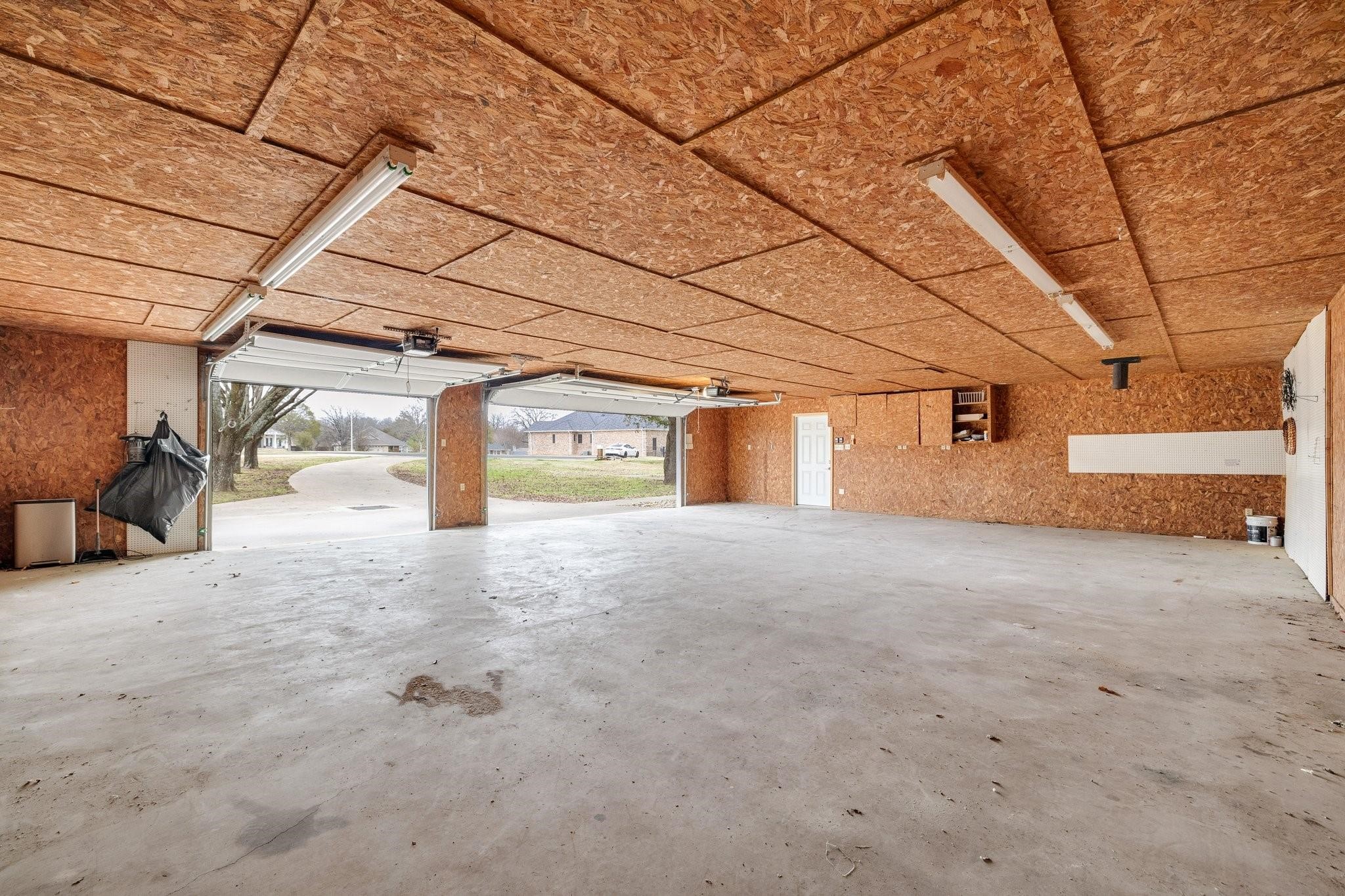 102 Bowie Cove