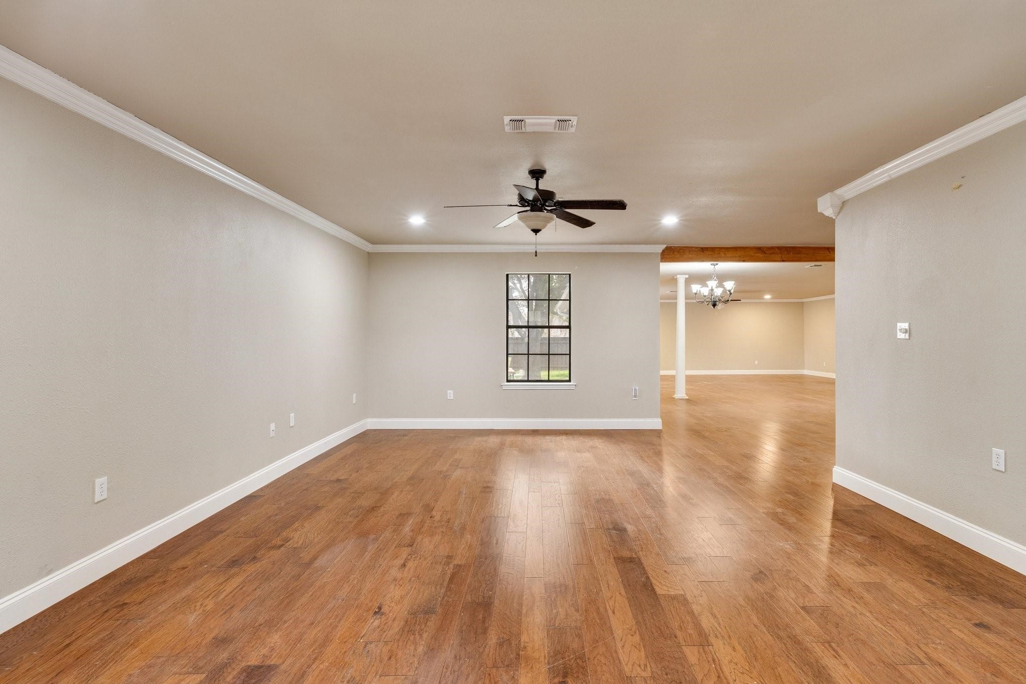 102 Bowie Cove