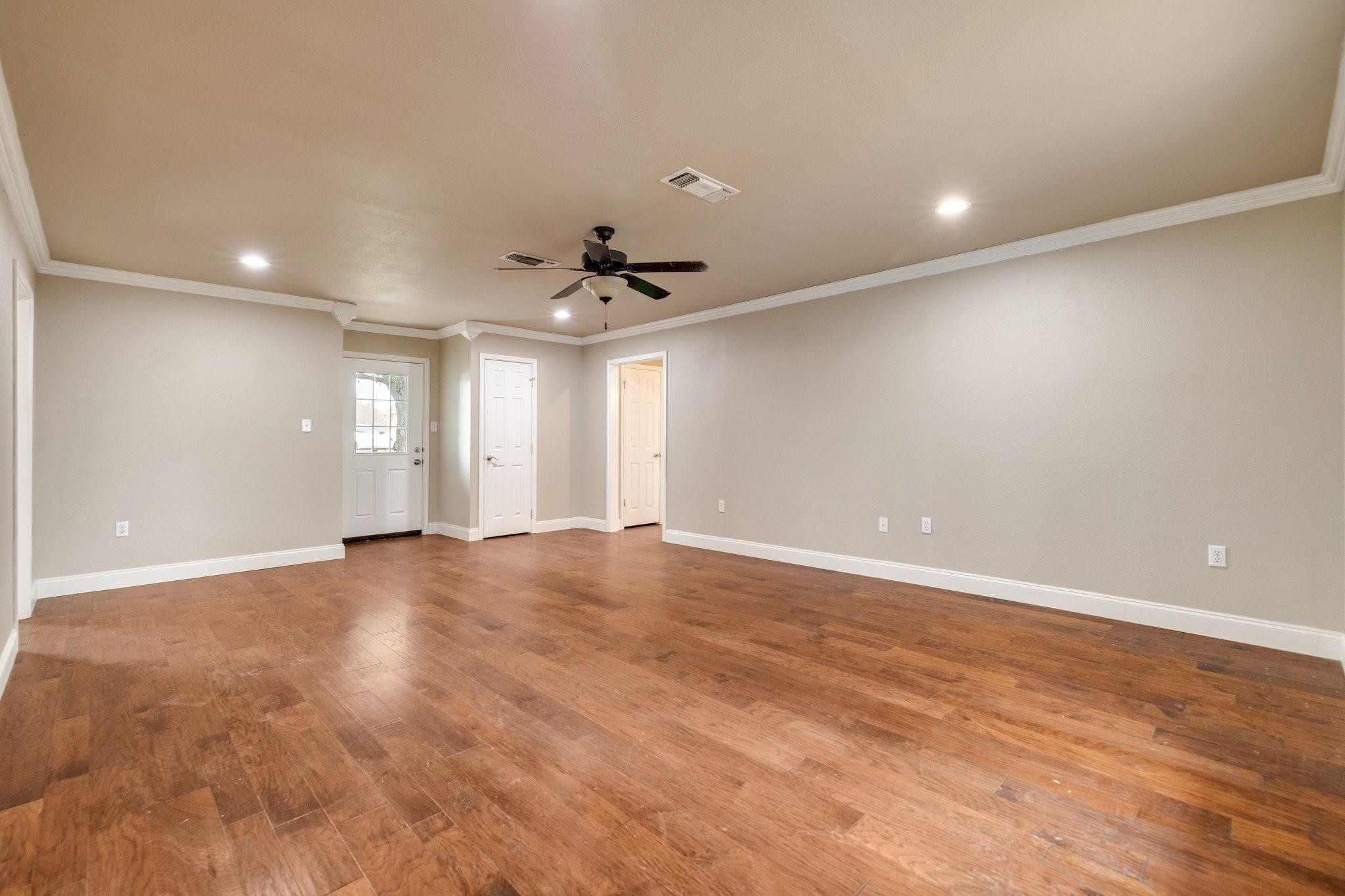 102 Bowie Cove