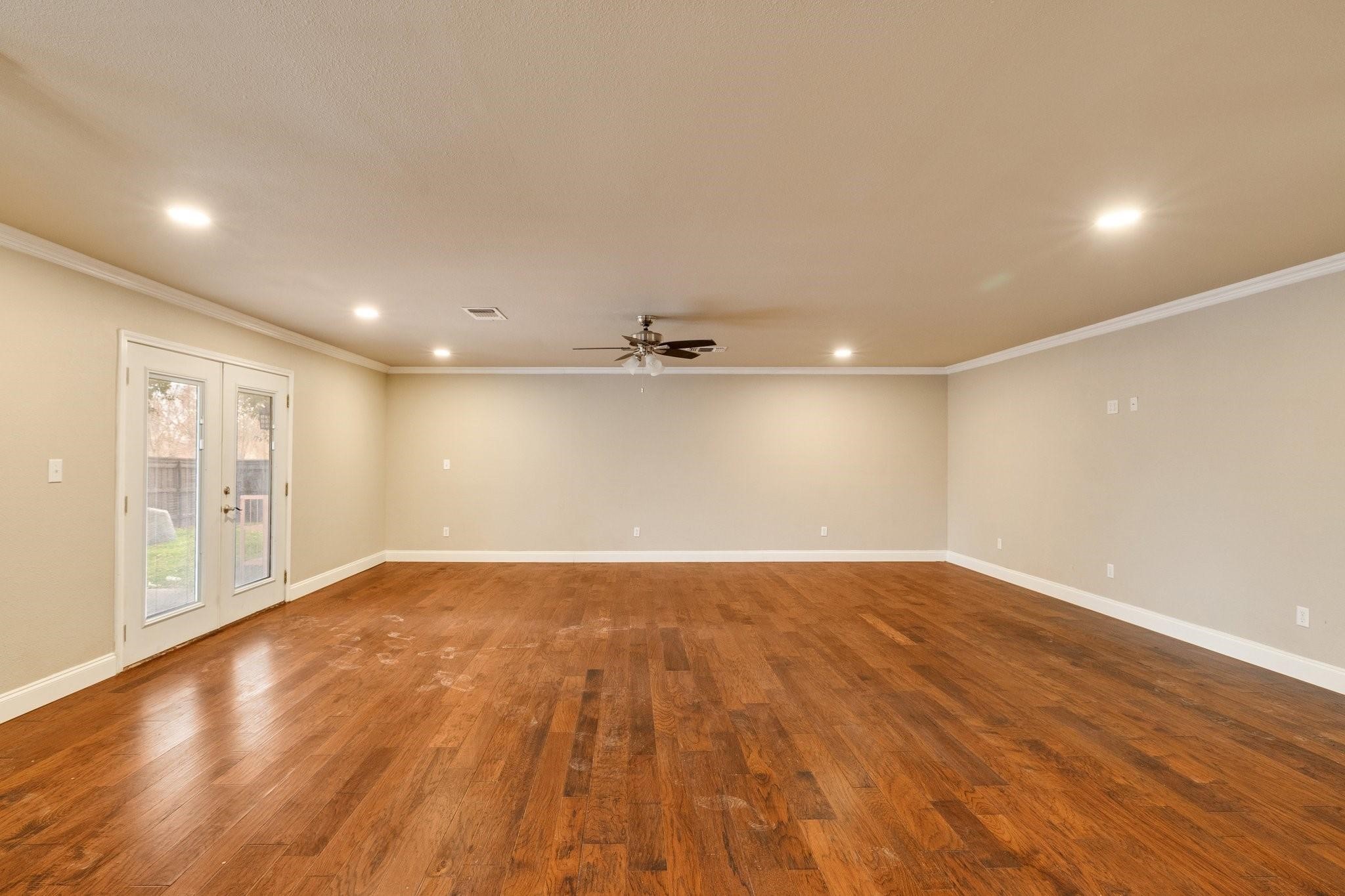 102 Bowie Cove