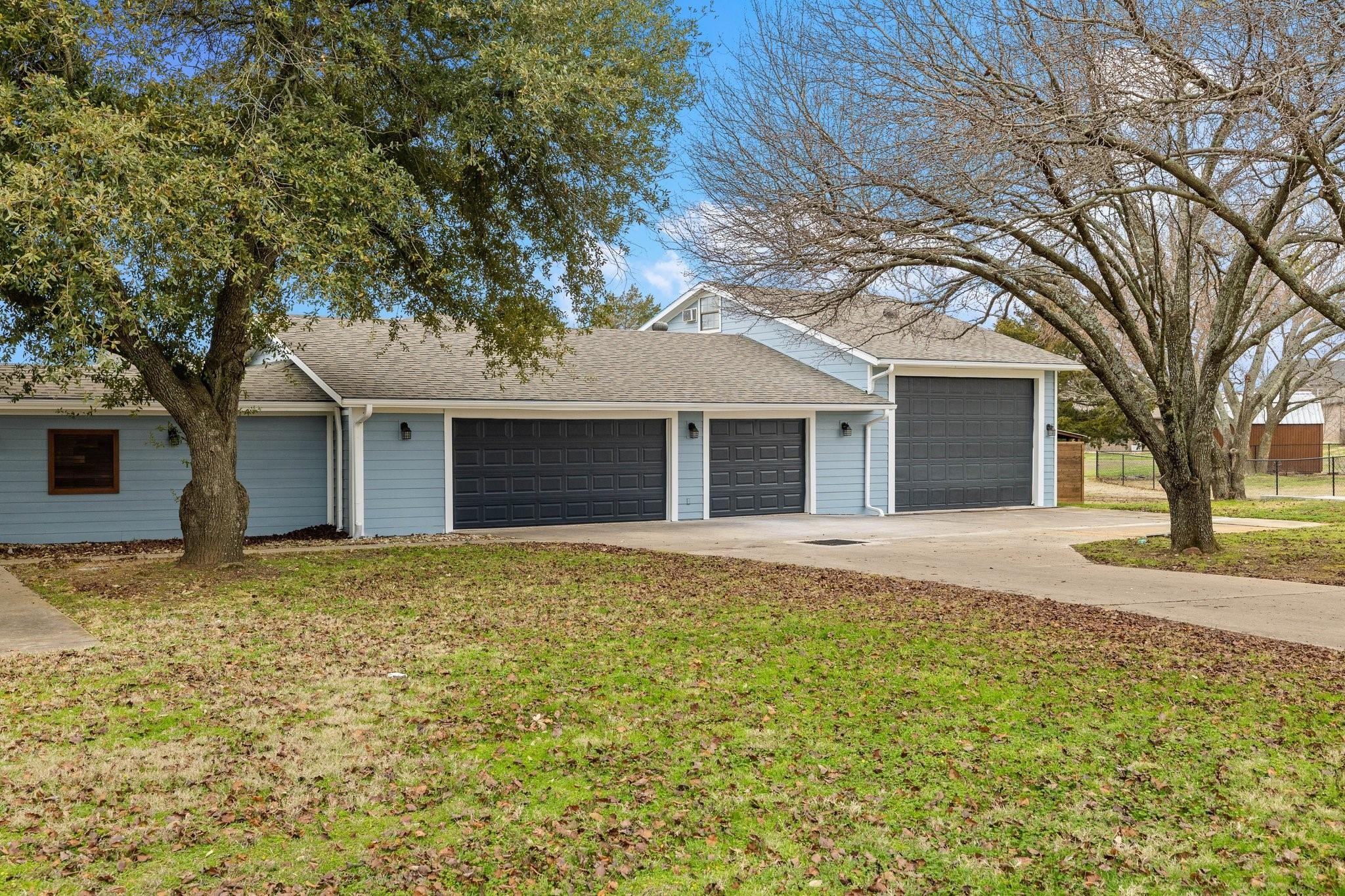 102 Bowie Cove