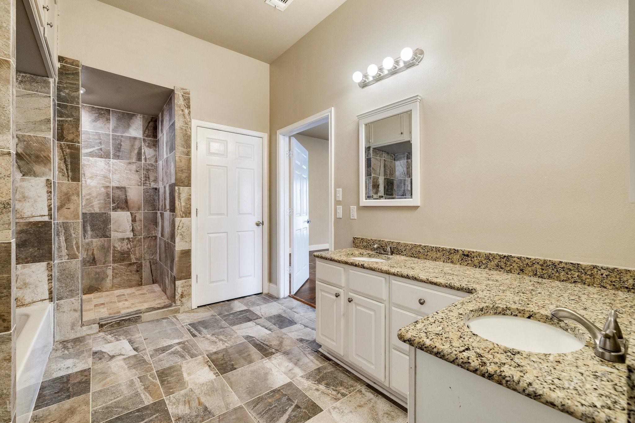 102 Bowie Cove