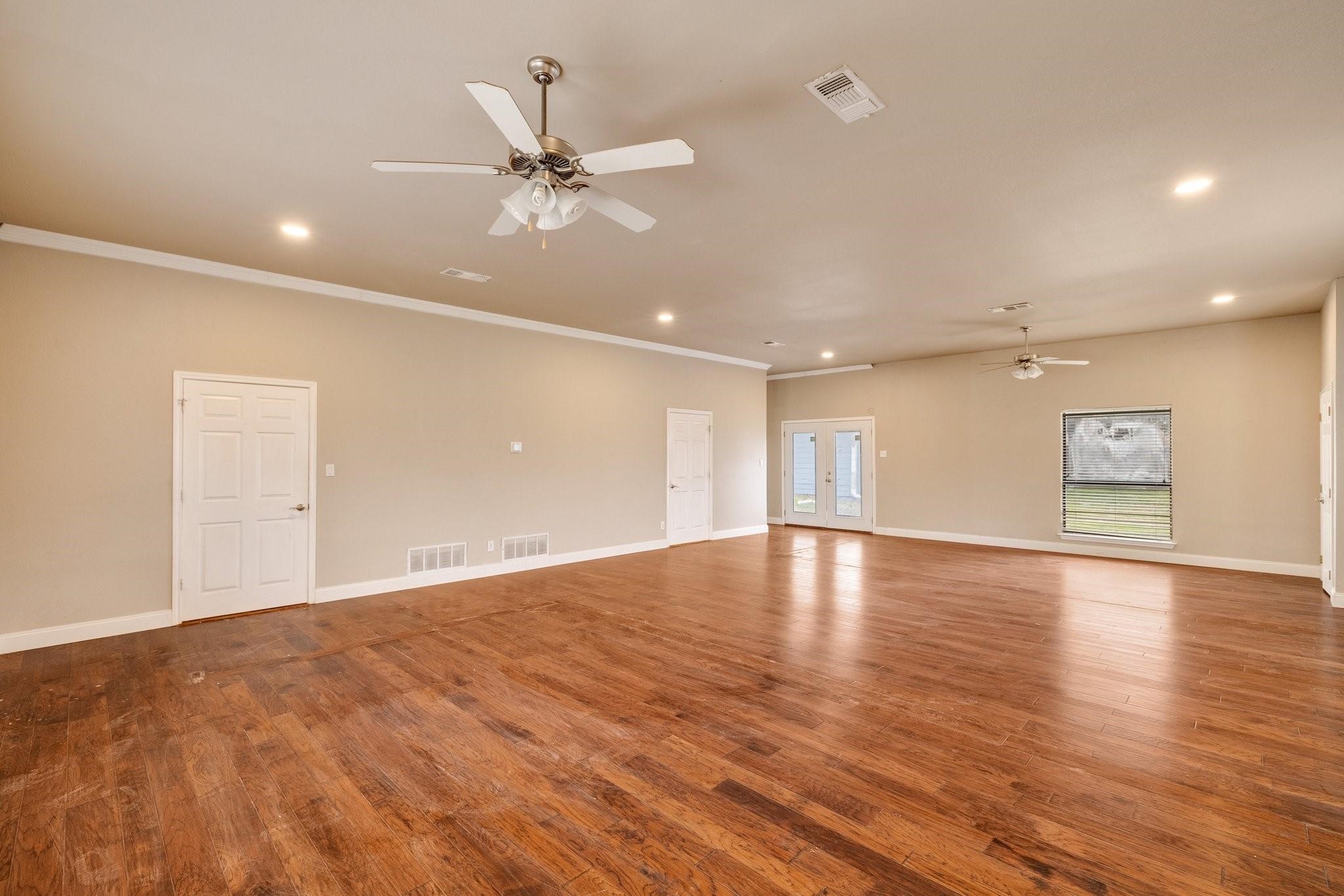 102 Bowie Cove