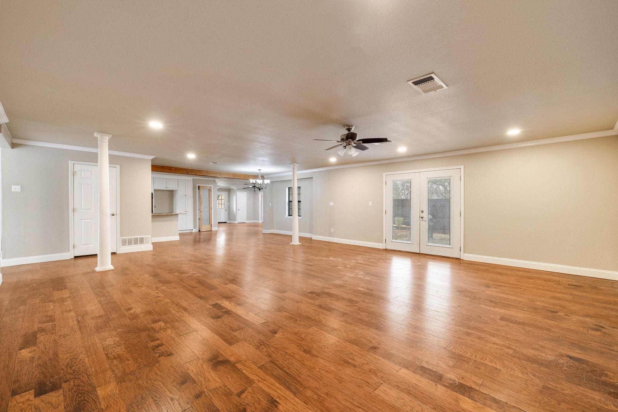 102 Bowie Cove