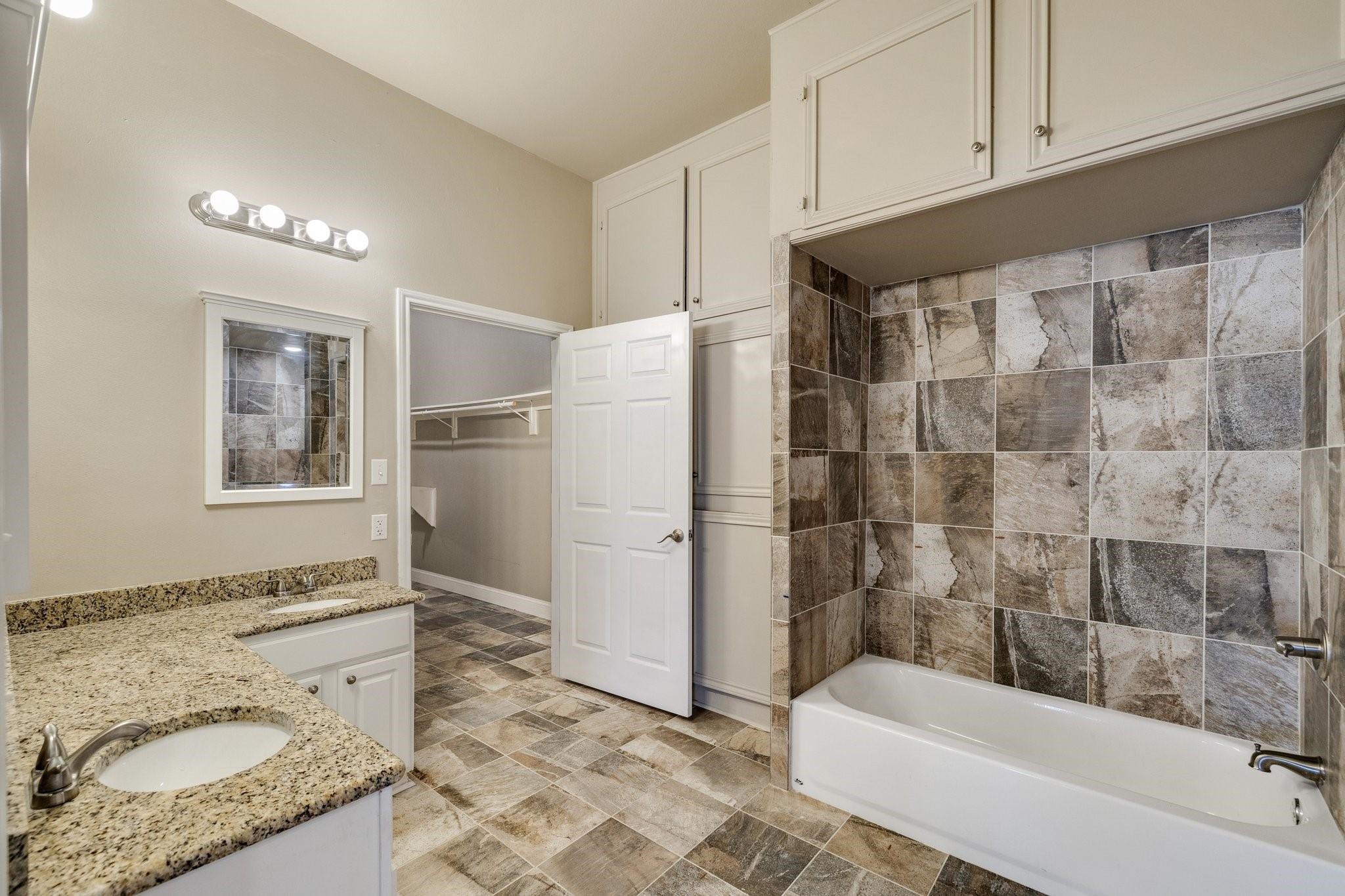 102 Bowie Cove