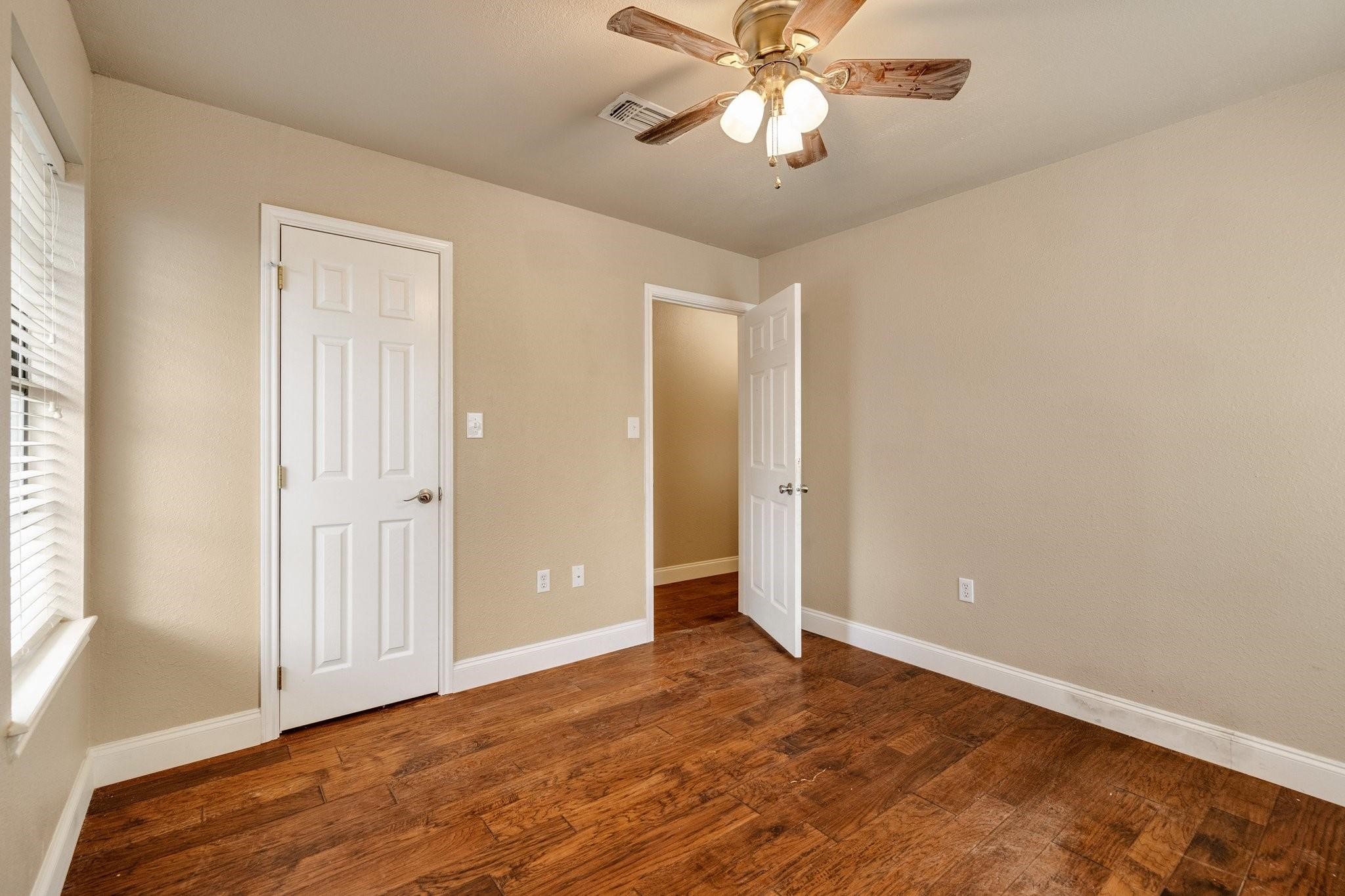 102 Bowie Cove