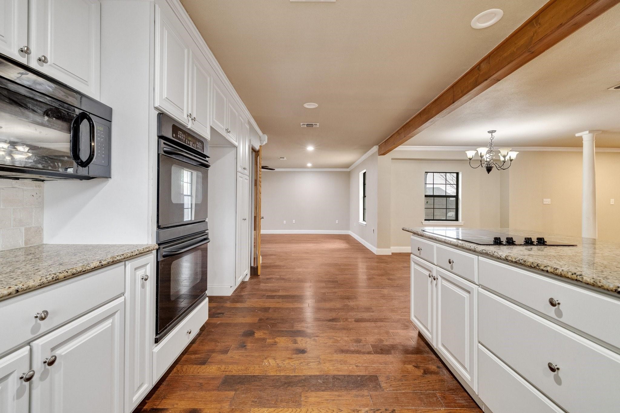 102 Bowie Cove