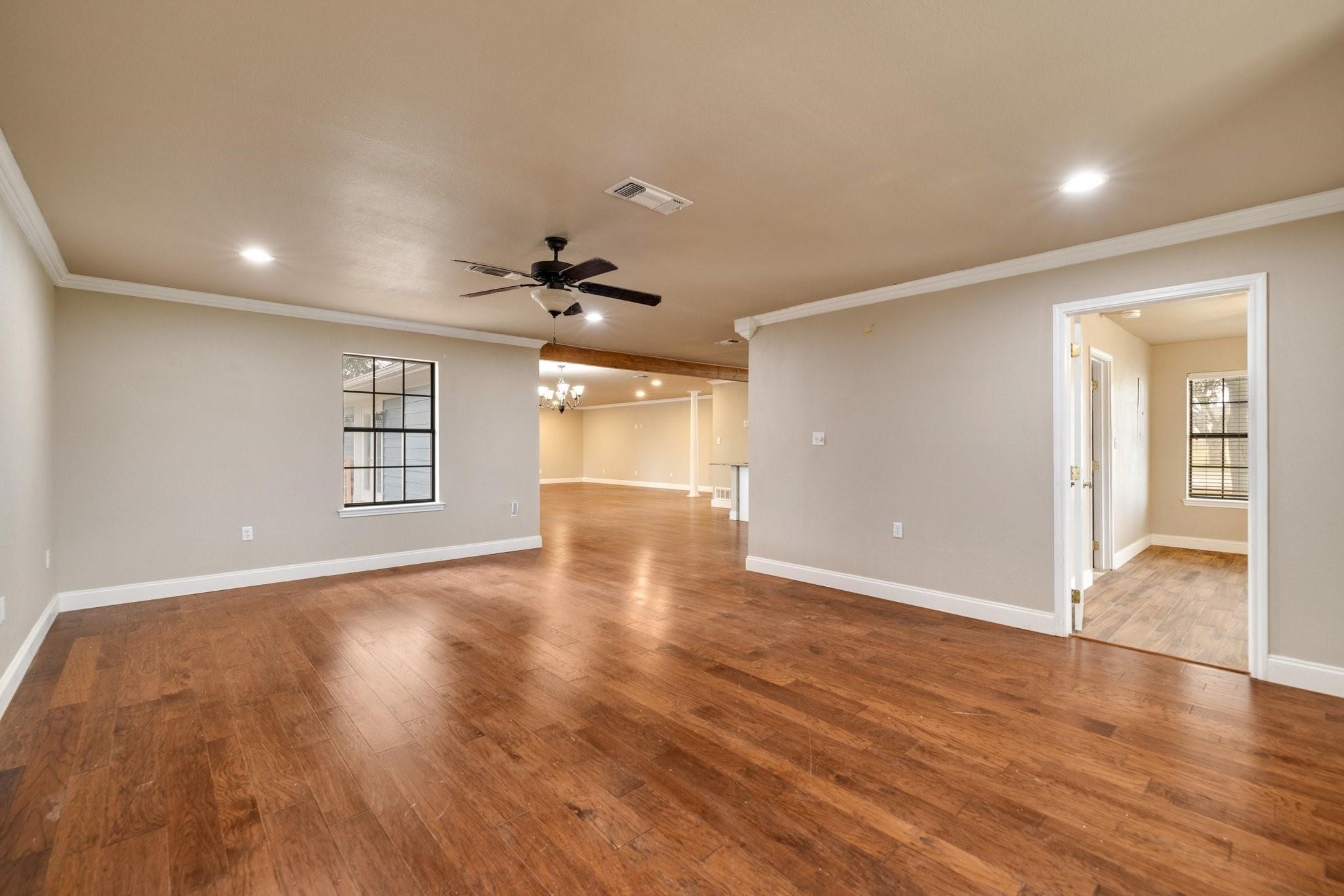 102 Bowie Cove