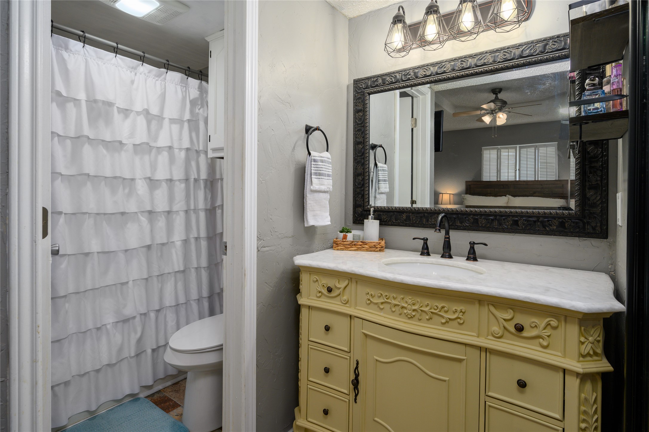 410 E Hazelwood Street