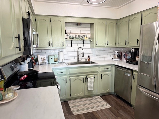 410 E Hazelwood Street