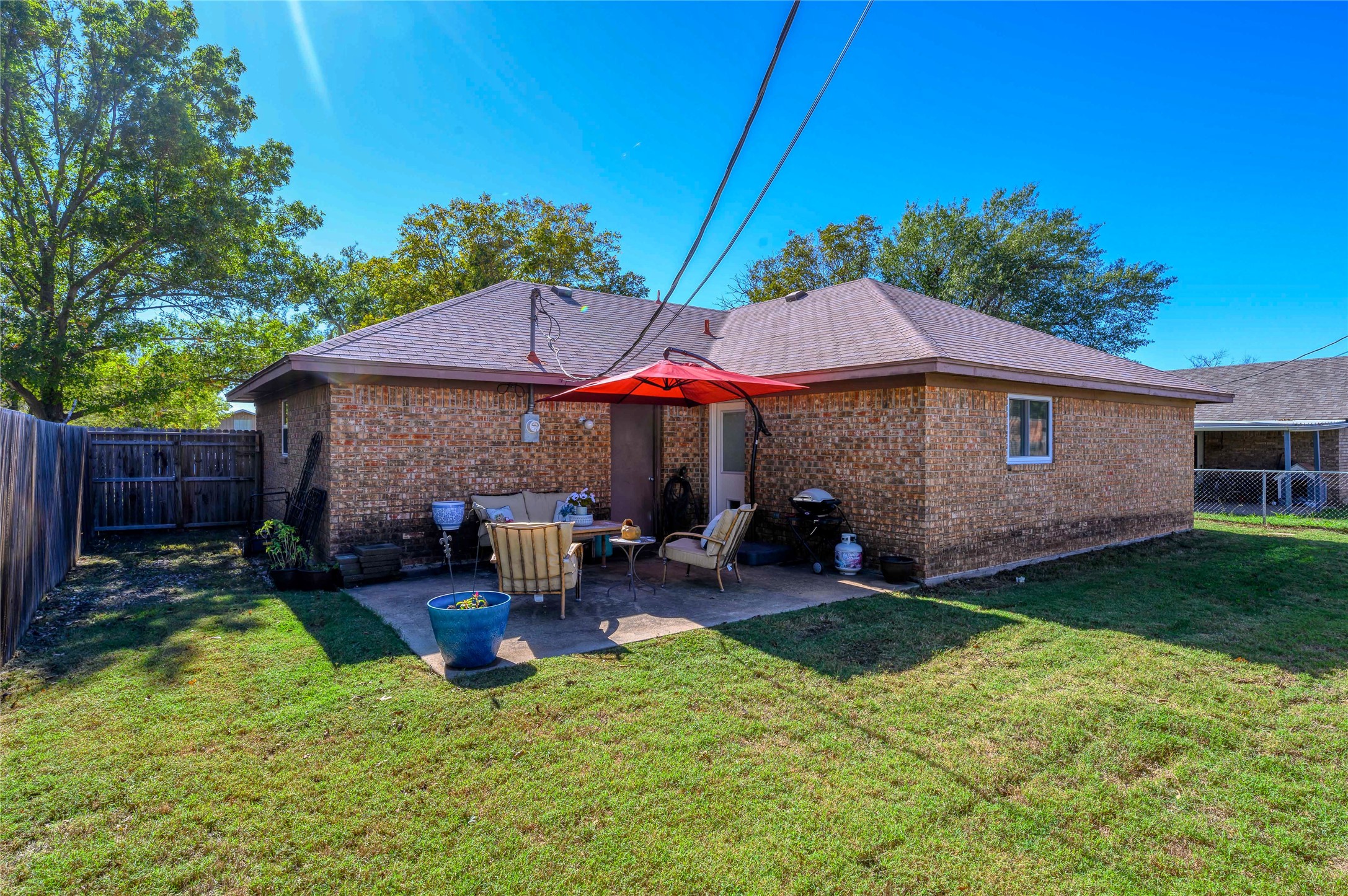 410 E Hazelwood Street